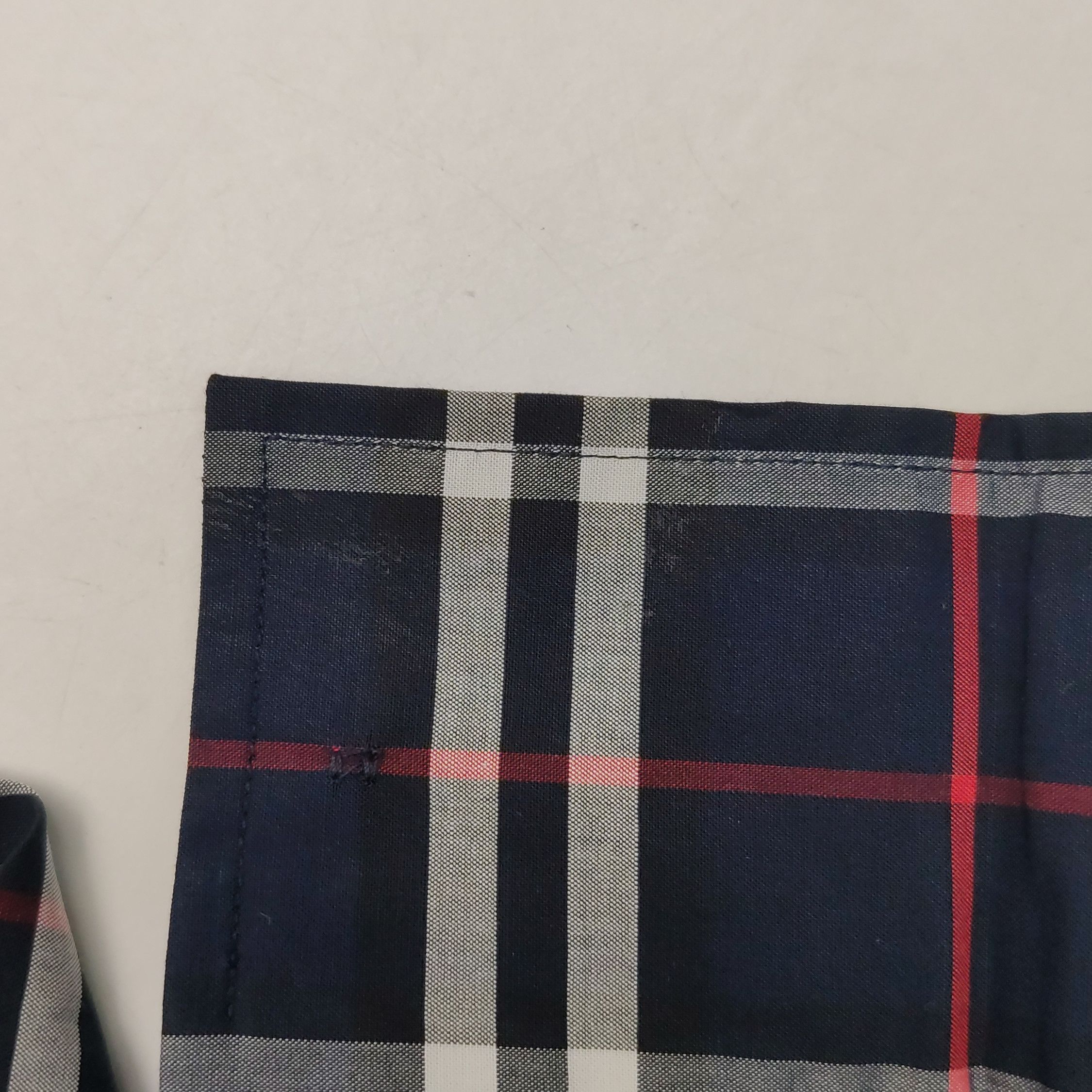 Burberry Burberry Men xs Button Ups Size US XS / EU 42 / 0 - 11 Thumbnail