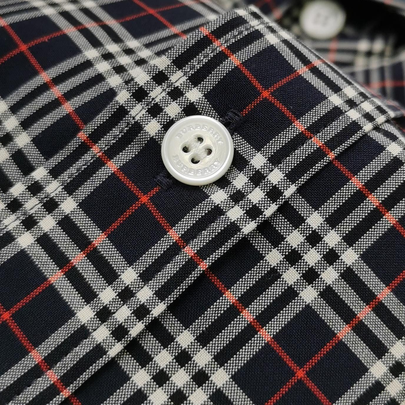 Burberry Burberry Men s Button Ups Size US S / EU 44-46 / 1 - 3 Thumbnail