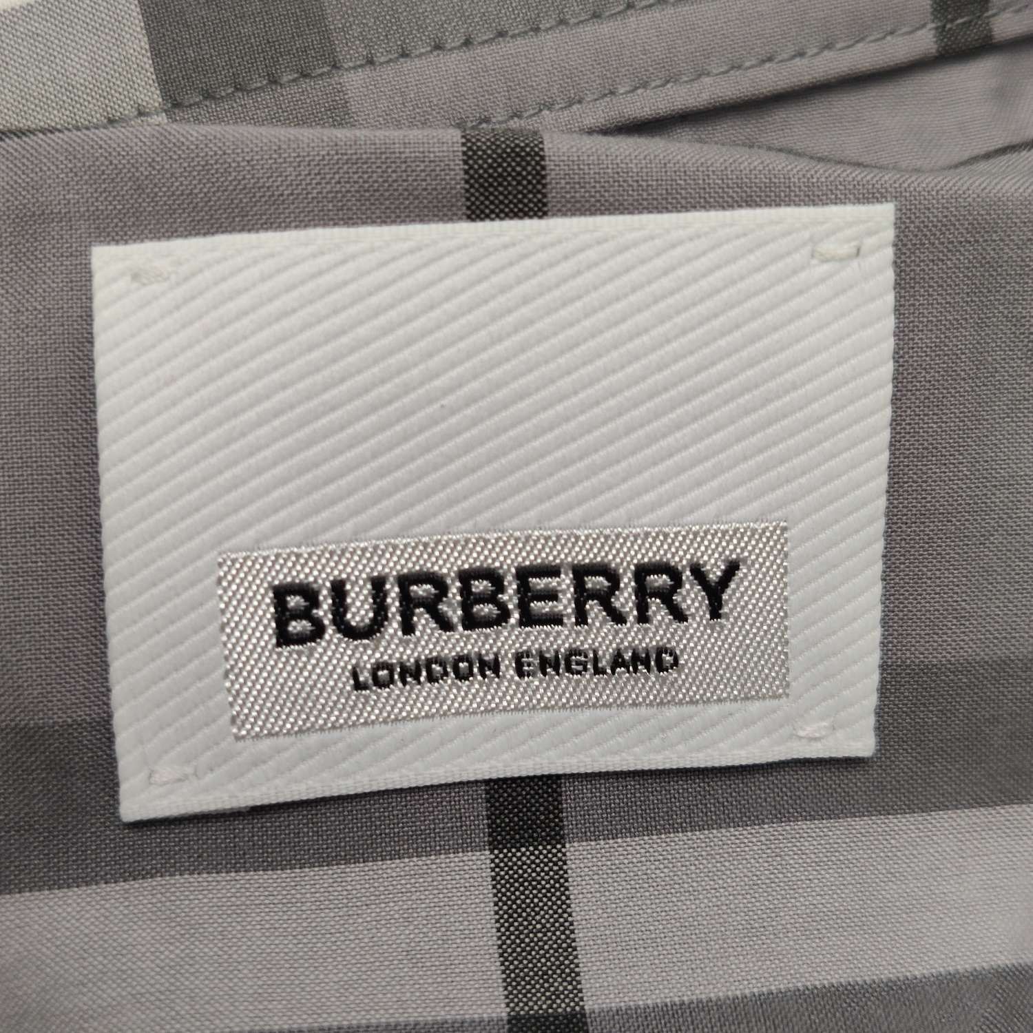 Burberry Burberry Men xl Button Ups Size US XL / EU 56 / 4 - 6 Thumbnail