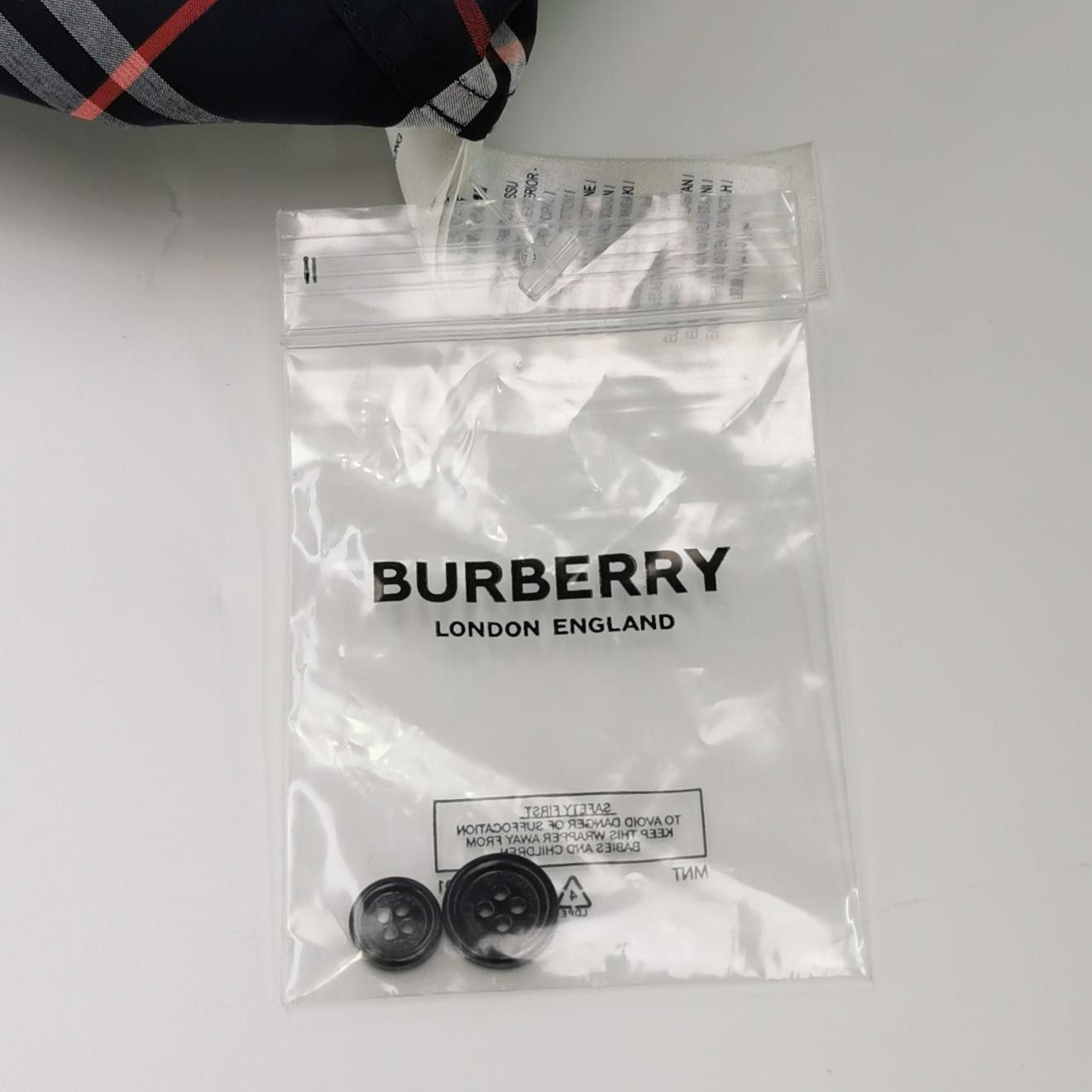 Burberry Burberry Men xs Button Ups Size US XS / EU 42 / 0 - 4 Thumbnail