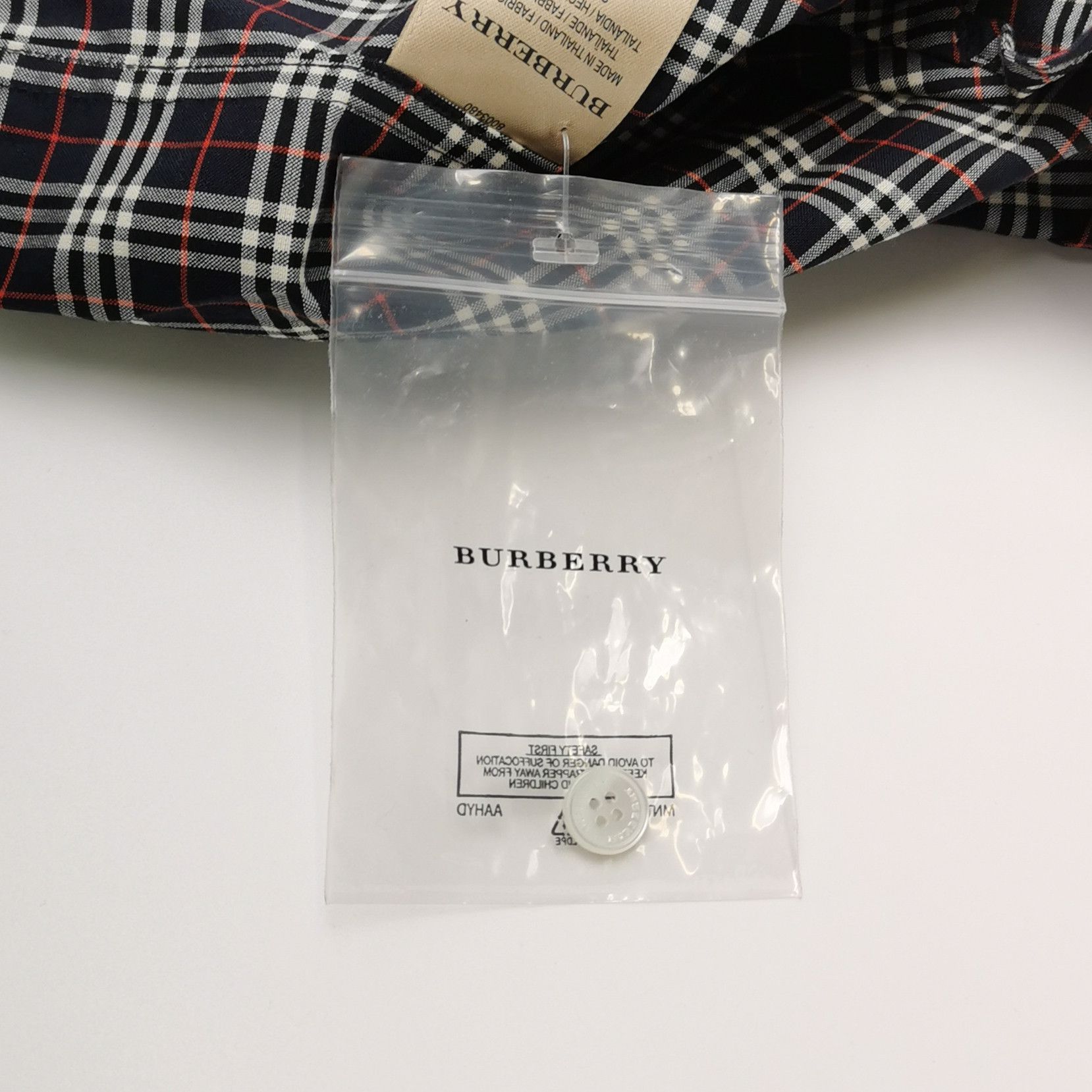 Burberry Burberry Men s Button Ups Size US S / EU 44-46 / 1 - 5 Thumbnail