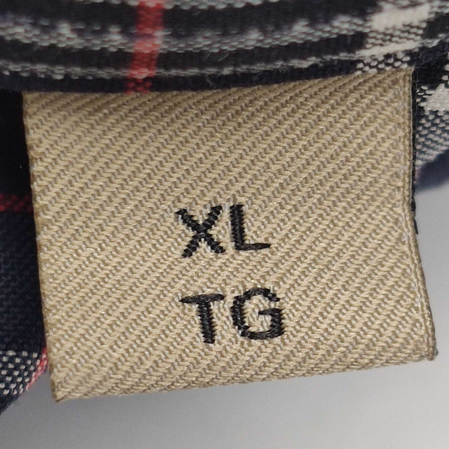 Burberry Burberry Men xl Button Ups Size US XL / EU 56 / 4 - 7 Thumbnail