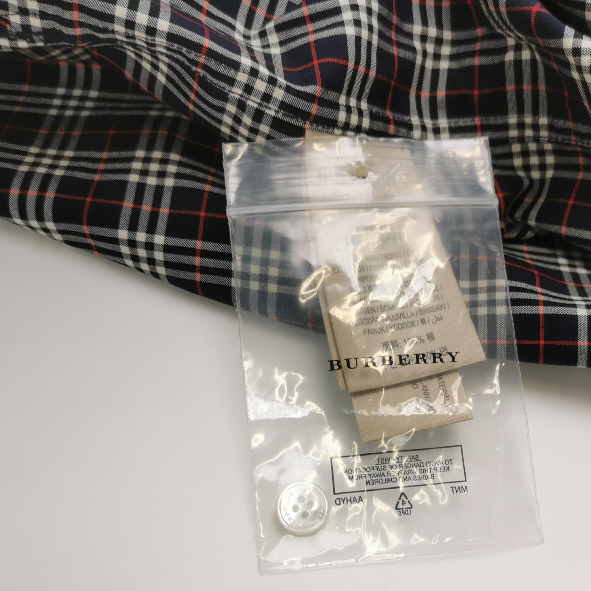 Burberry Burberry Men s Button Ups Size US S / EU 44-46 / 1 - 5 Thumbnail
