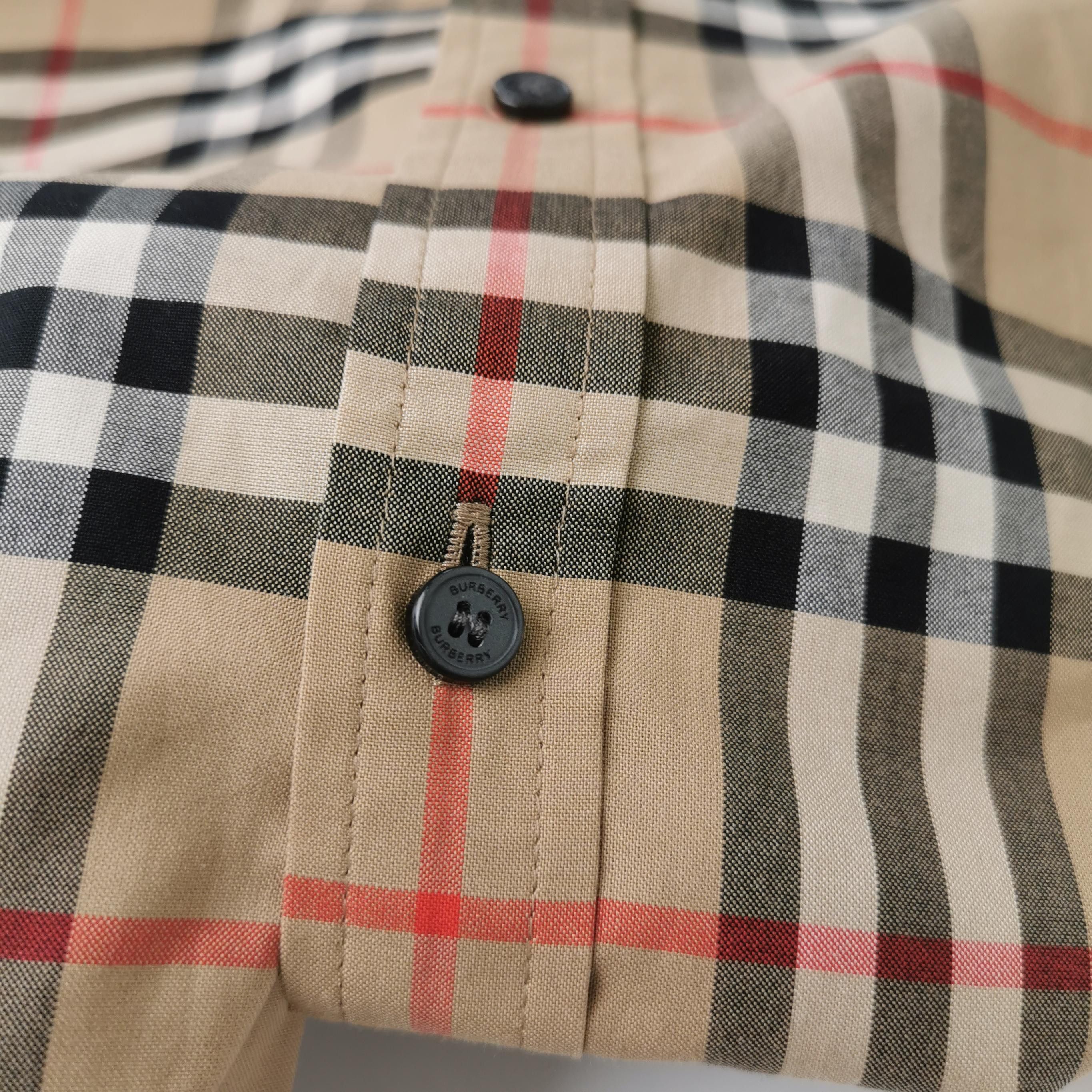 Burberry Burberry Men m Button Ups Size US M / EU 48-50 / 2 - 3 Thumbnail