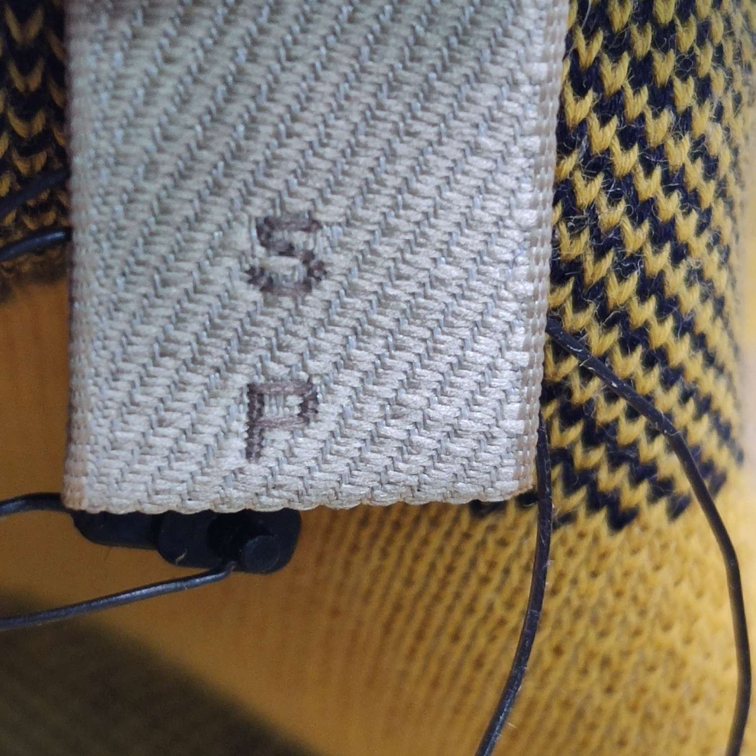 Burberry Burberry Men s Sweaters Knitwear Size US S / EU 44-46 / 1 - 4 Thumbnail