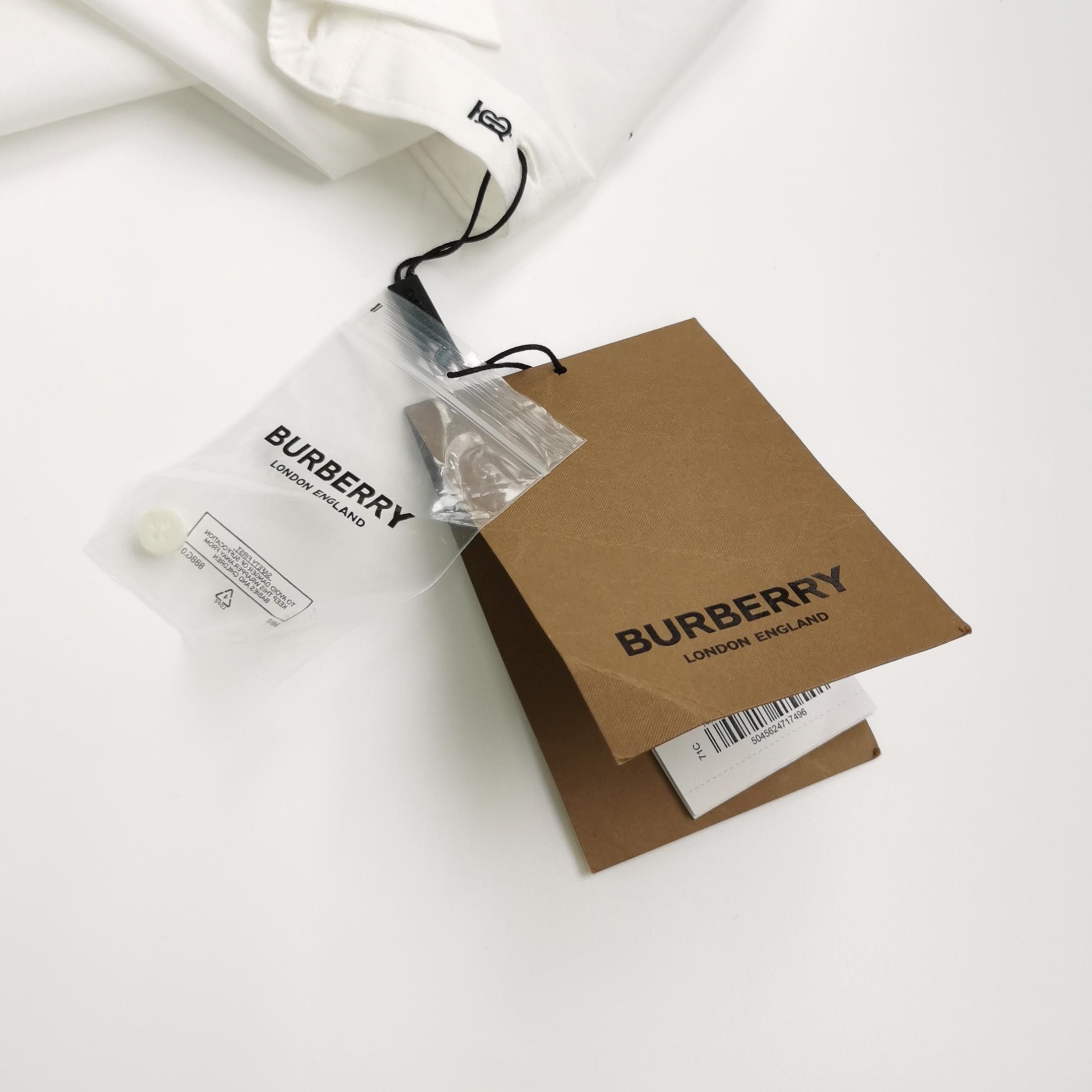 Burberry Burberry Men m Button Ups Size US M / EU 48-50 / 2 - 3 Thumbnail