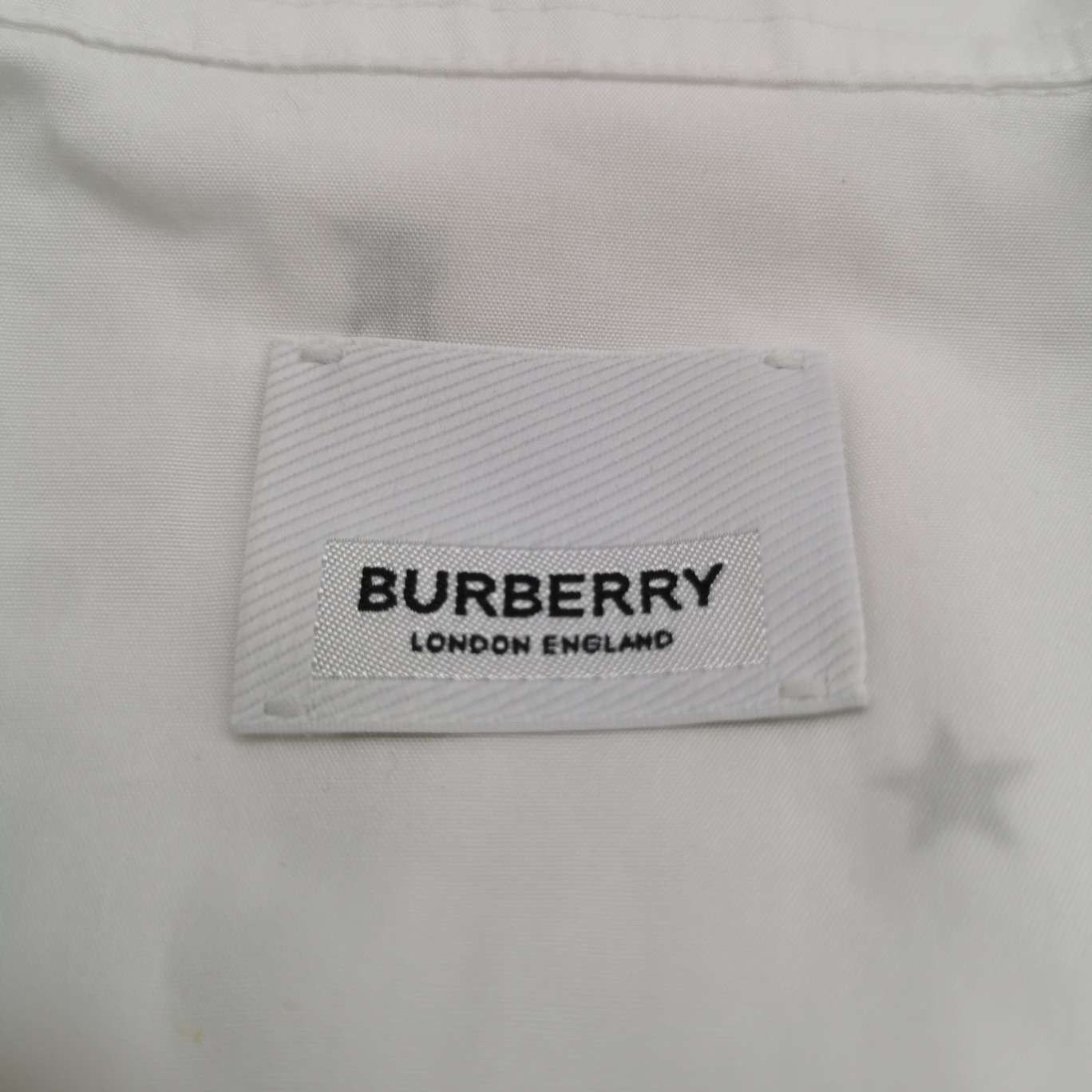 Burberry Burberry Men m Button Ups Size US M / EU 48-50 / 2 - 5 Thumbnail