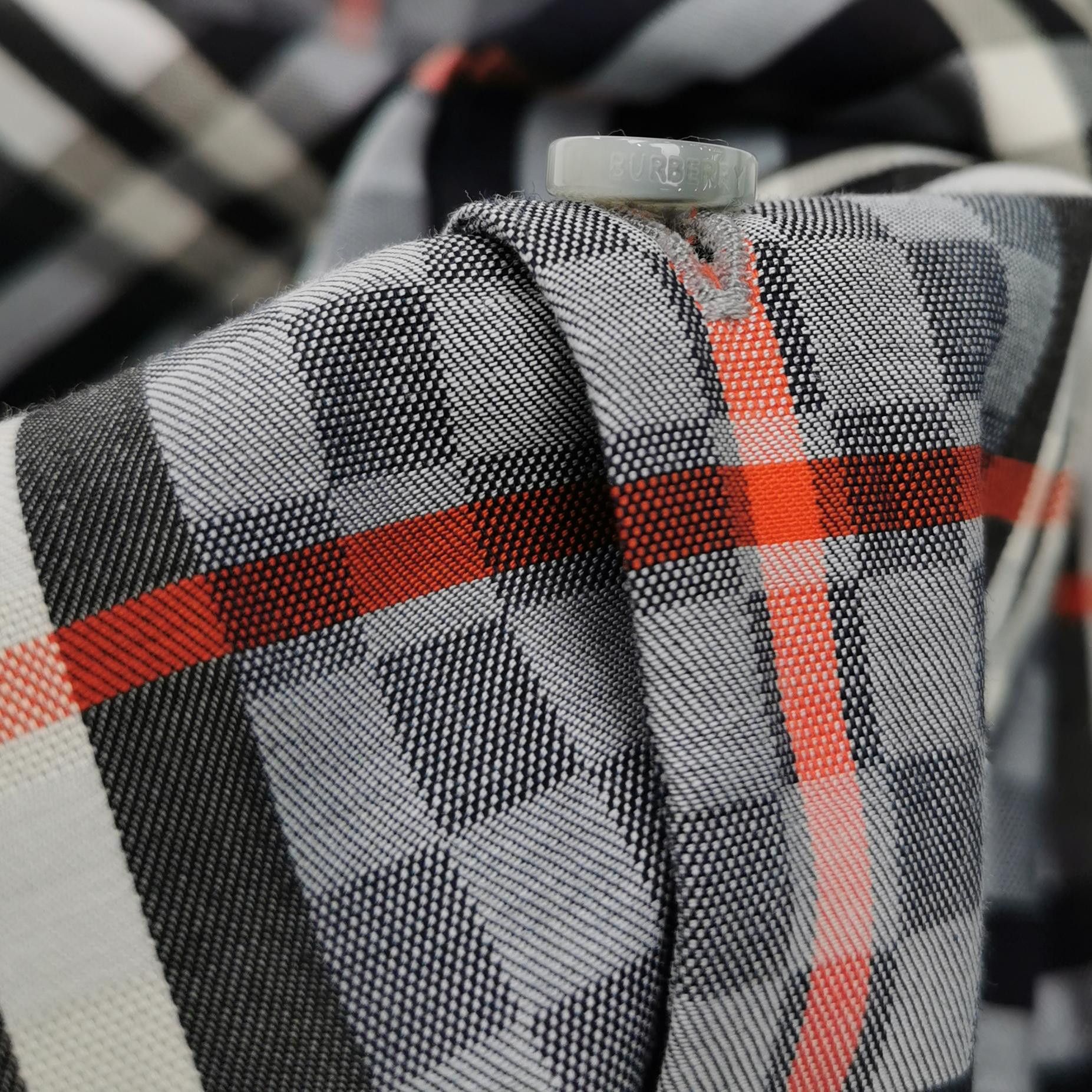 Burberry Burberry Men m Button Ups Size US M / EU 48-50 / 2 - 3 Thumbnail