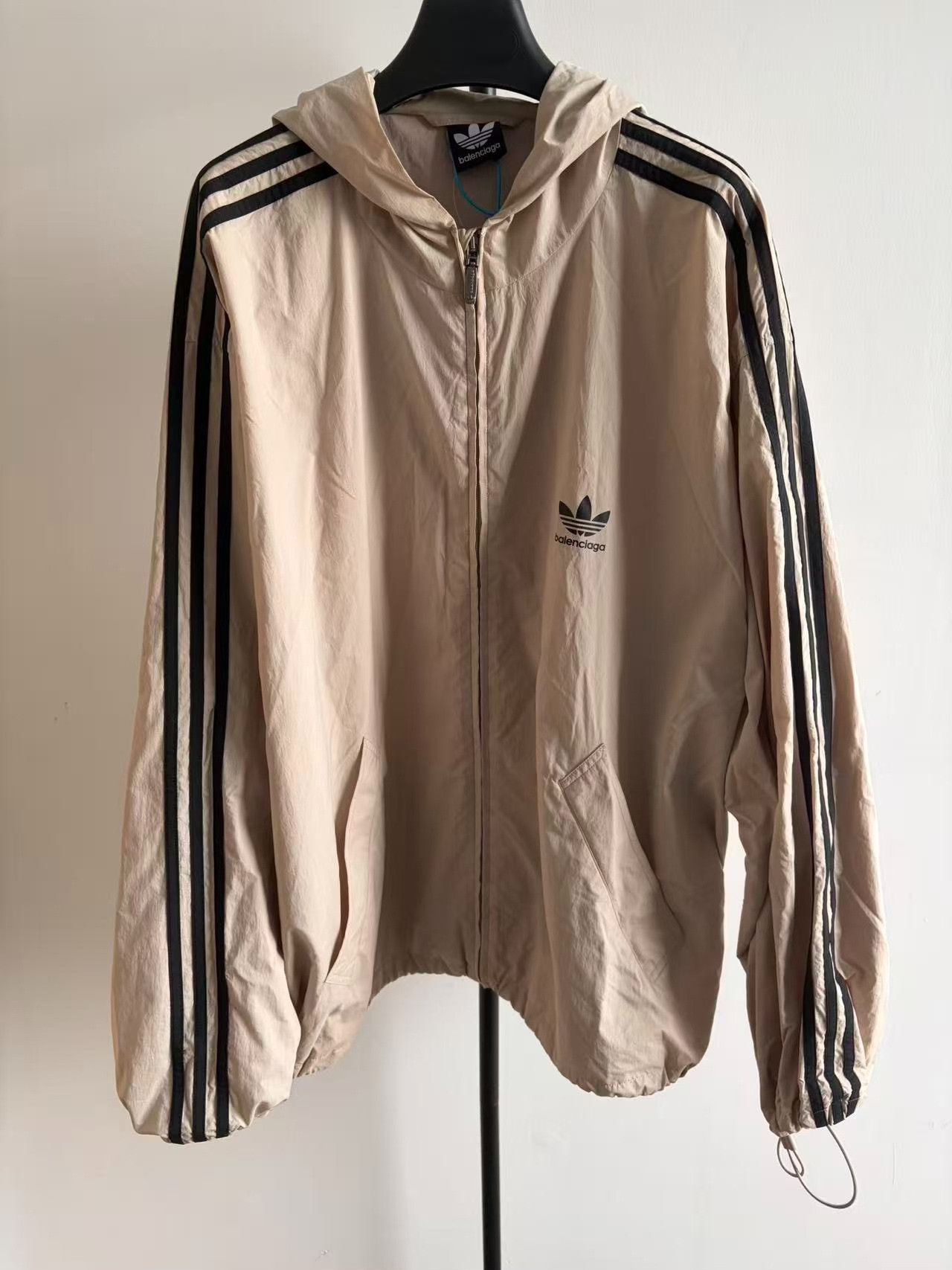 Adidas × Balenciaga Balenciaga x adidas Logo Zip Windbreaker Size S Size US S / EU 44-46 / 1 - 2 Thumbnail
