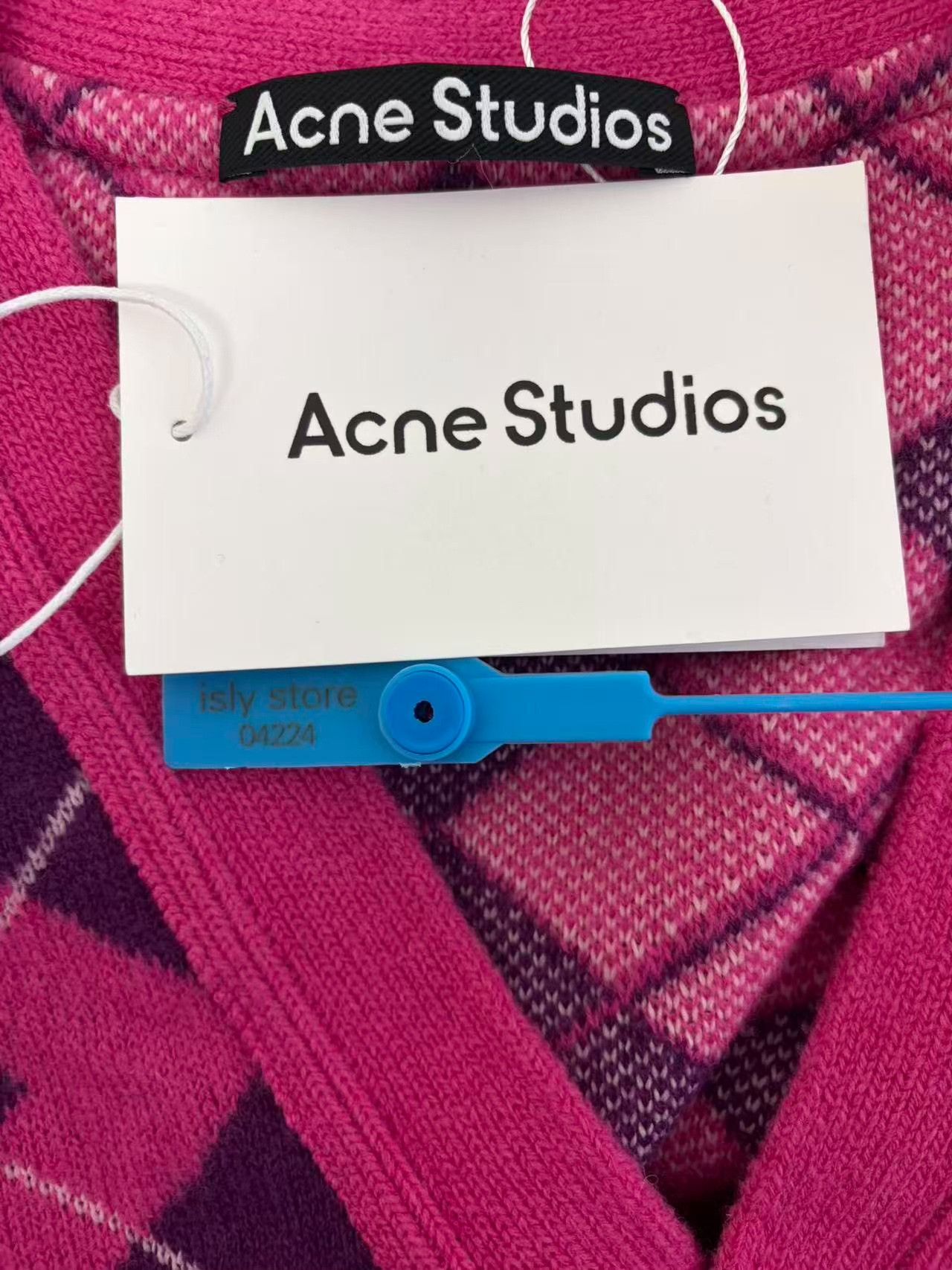 Acne Studios Acne Studios Argyle Face V-Neck Cardigan Size S Size US S / EU 44-46 / 1 - 5 Thumbnail