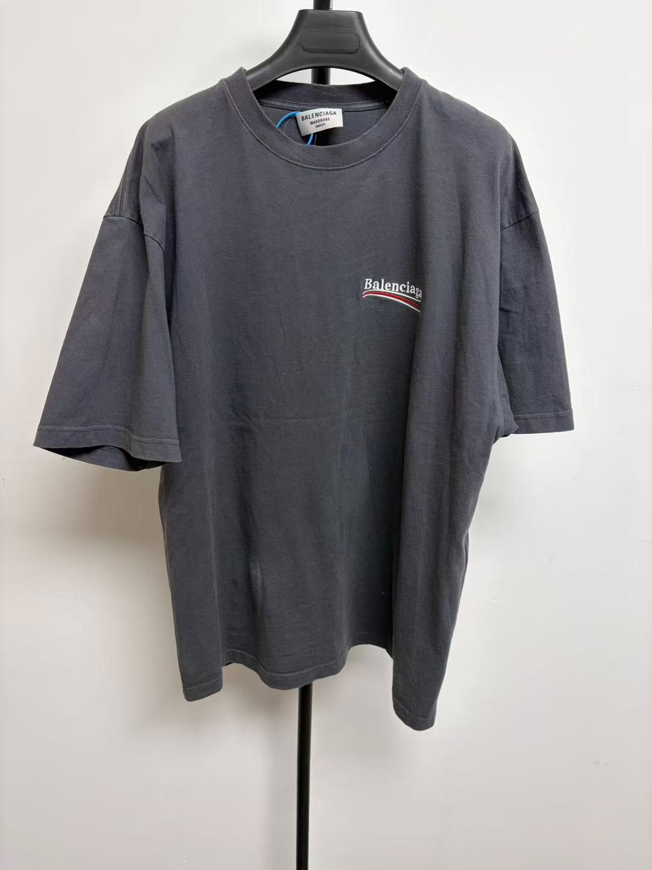 Balenciaga Balenciaga Political Campaign Logo T-Shirt Gray L Size US L / EU 52-54 / 3 - 2 Thumbnail