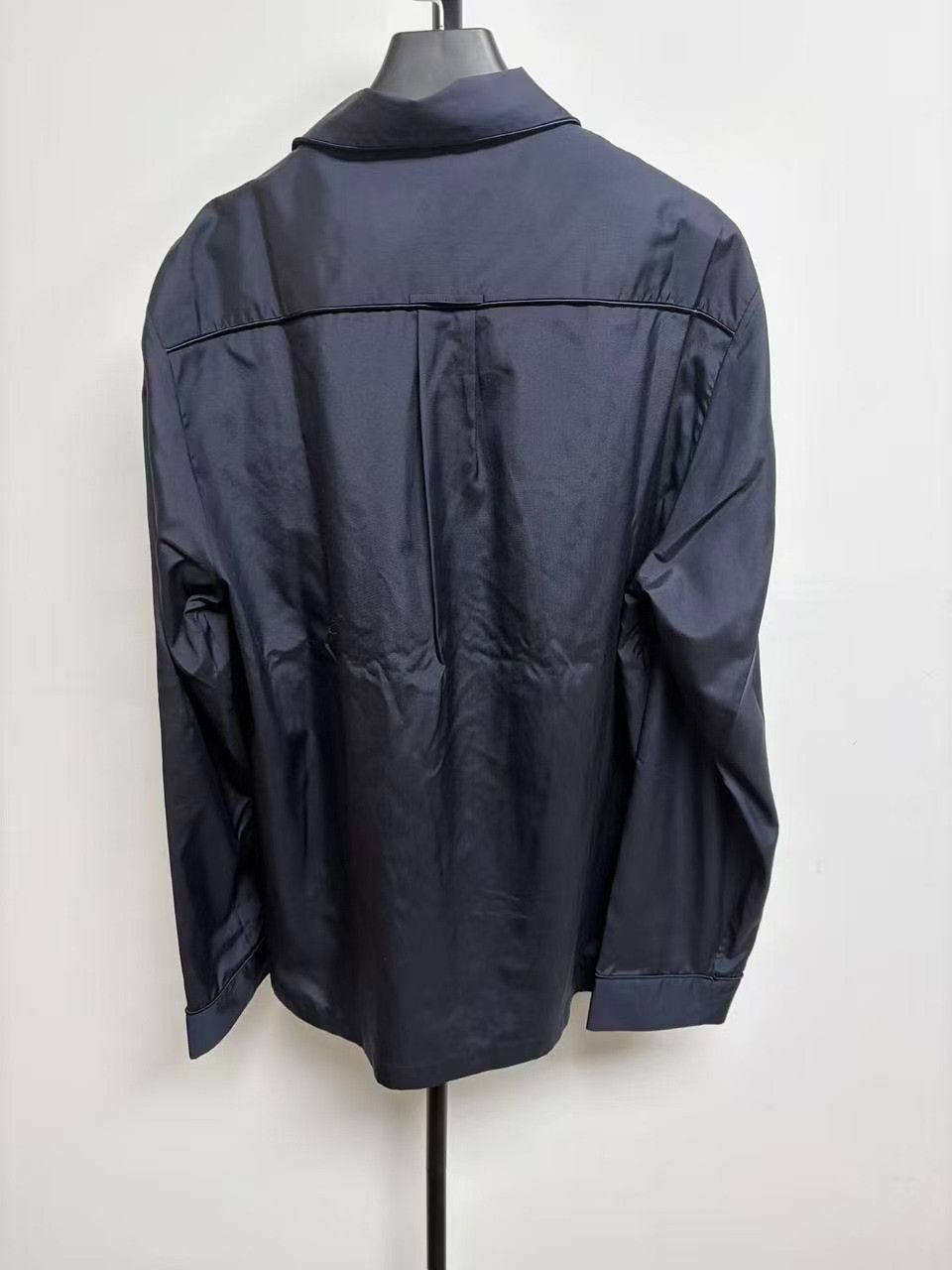 Louis Vuitton Louis Vuitton Embroidered Logo Lounge Shirt M Size US M / EU 48-50 / 2 - 3 Thumbnail