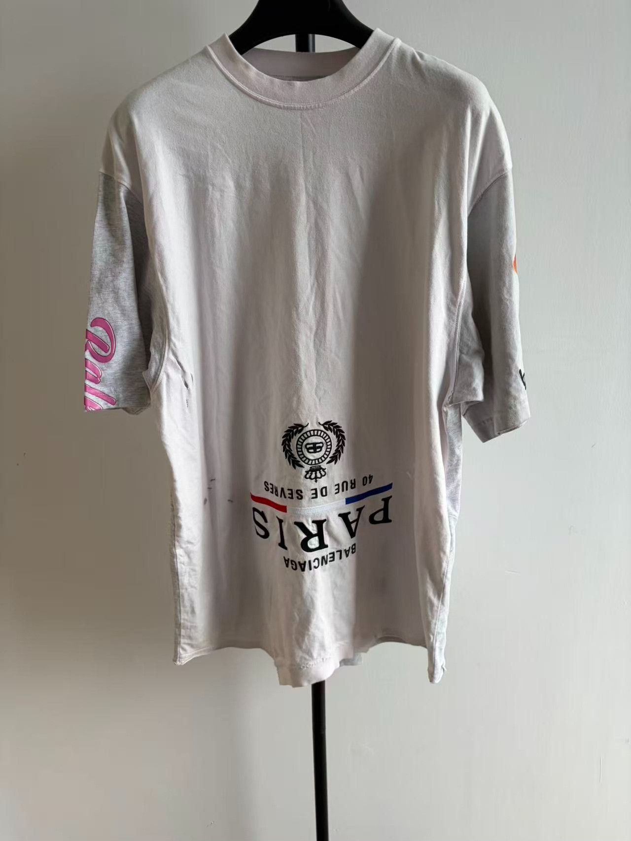 Balenciaga Balenciaga Upside Down Paris Print T-Shirt 2 Size US M / EU 48-50 / 2 - 2 Thumbnail