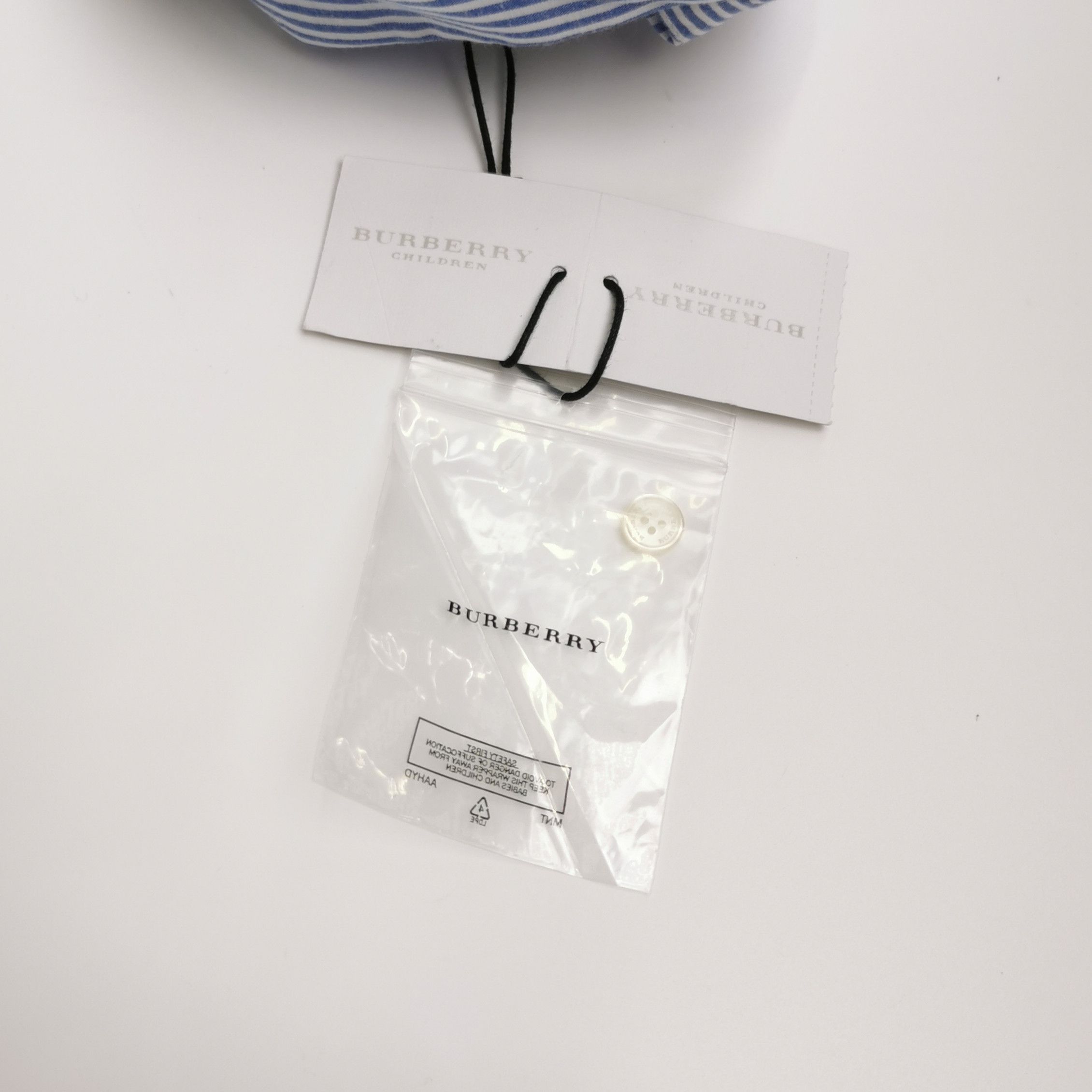 Burberry Burberry Men m Button Ups Size US M / EU 48-50 / 2 - 4 Thumbnail