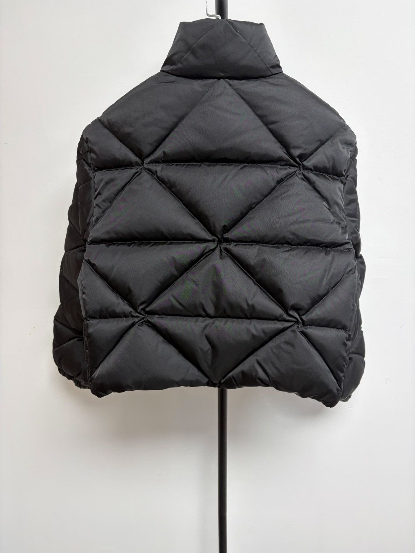 Prada Prada Re-Nylon Logo Down Jacket IT 36 Size XS / US 0-2 / IT 36-38 - 3 Thumbnail
