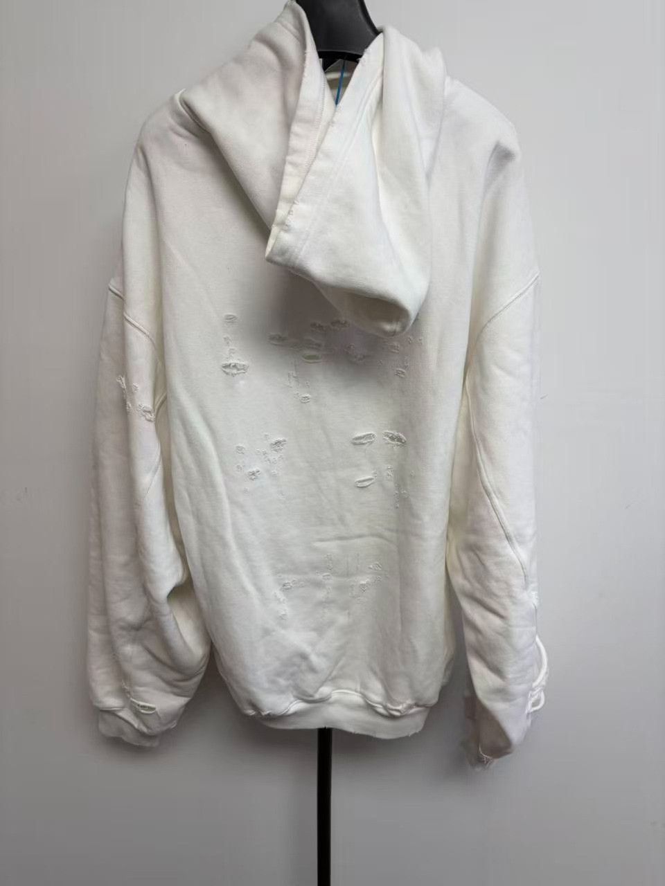 Balenciaga Balenciaga Distressed Caps Logo Hoodie Size S Size US S / EU 44-46 / 1 - 3 Thumbnail