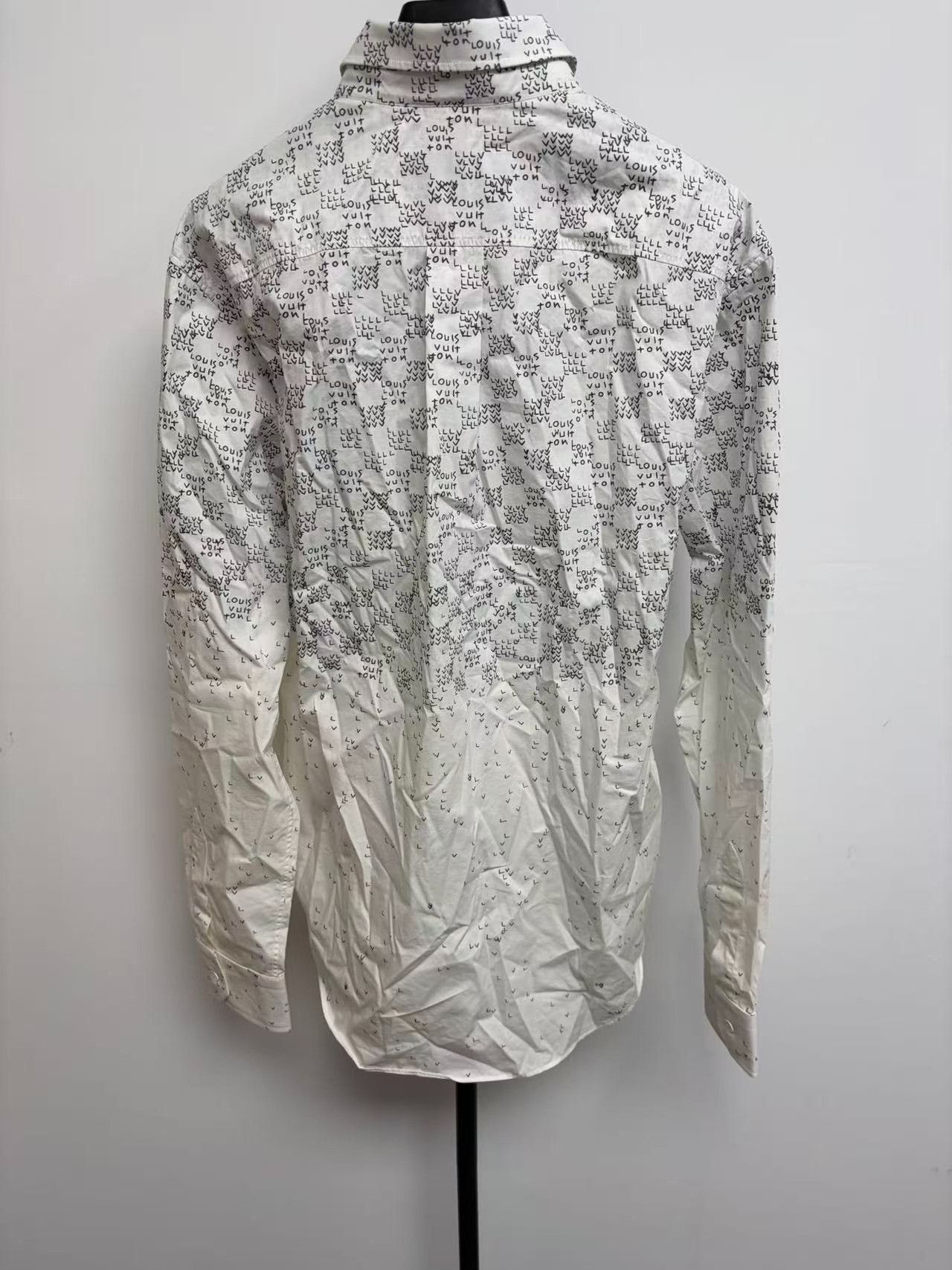 Louis Vuitton Louis Vuitton Monogram Print Shirt Size L Size US L / EU 52-54 / 3 - 3 Thumbnail