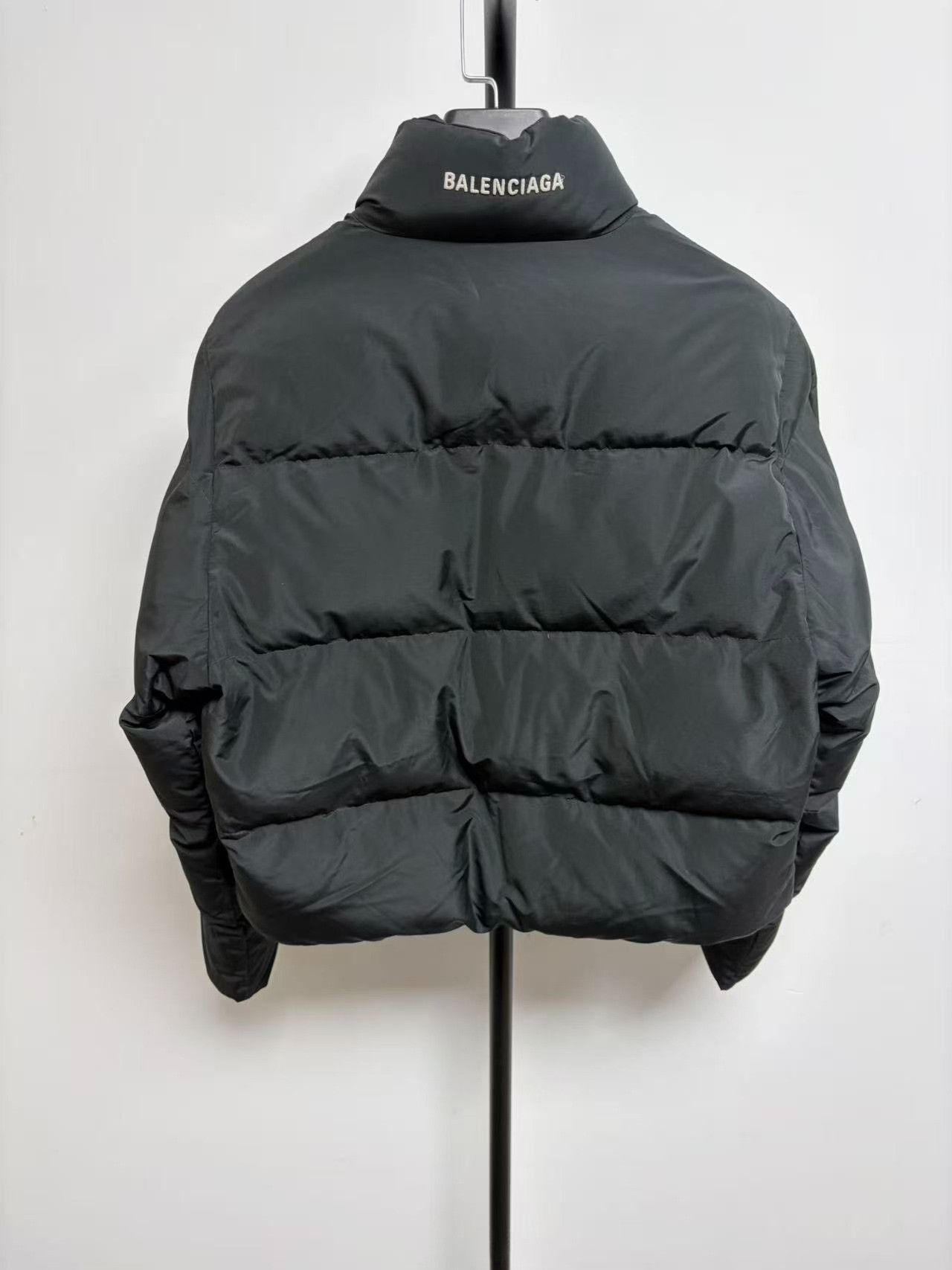 Balenciaga Balenciaga Padded Zip-Up Puffer Jacket Size M Size US M / EU 48-50 / 2 - 2 Thumbnail
