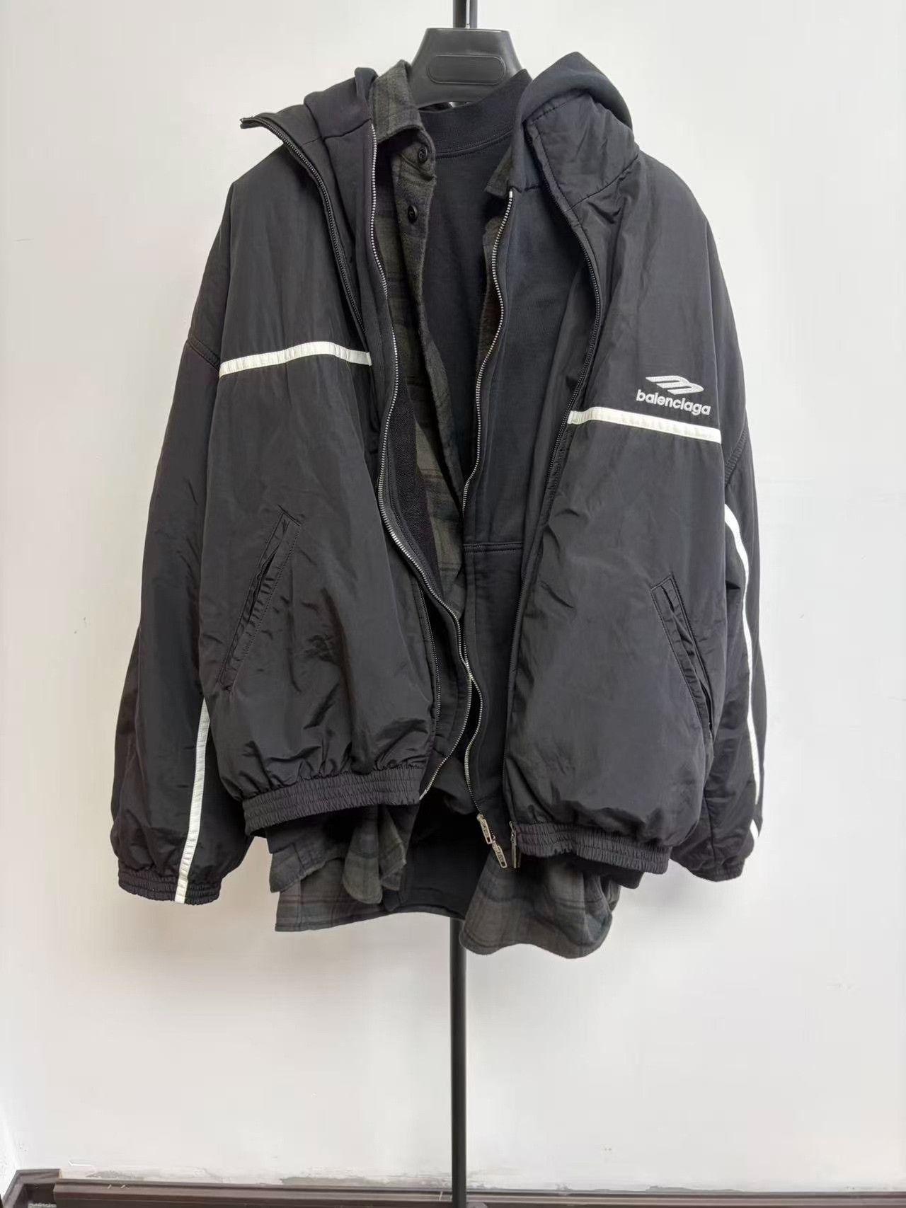 Balenciaga Balenciaga Logo Layered Zip-Up Jacket Size 2 Size US M / EU 48-50 / 2 - 2 Thumbnail