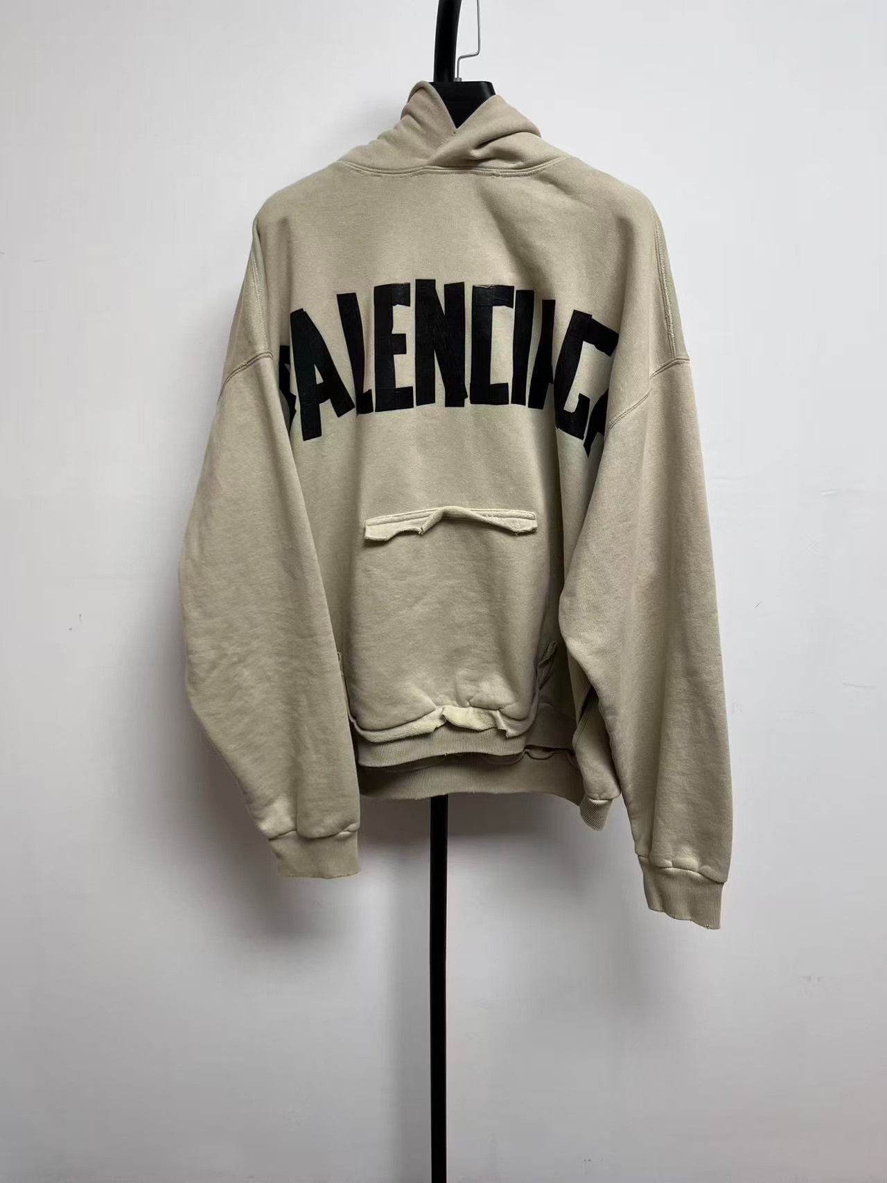 Balenciaga Balenciaga Tape Logo Hoodie Size XS Size US XS / EU 42 / 0 - 2 Thumbnail