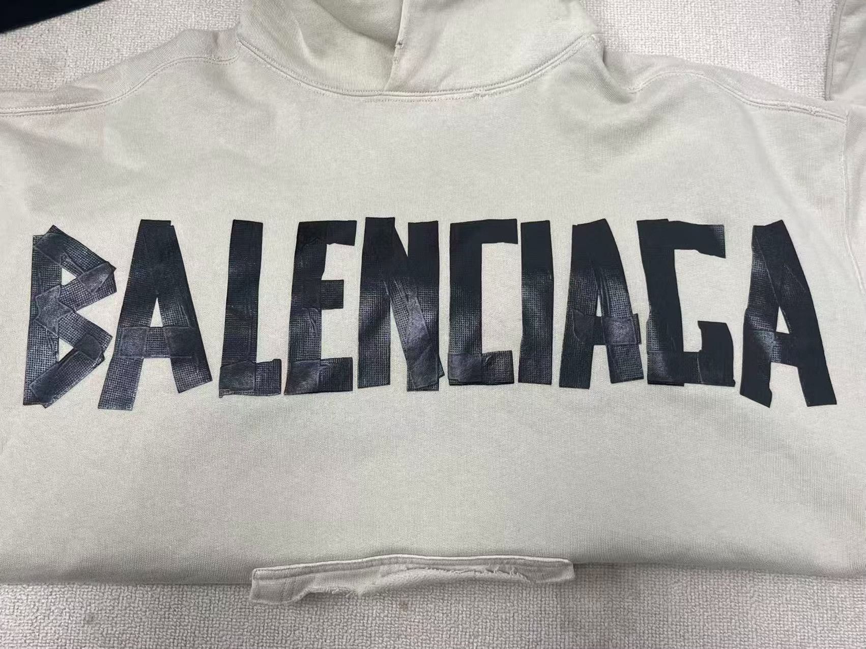 Balenciaga Balenciaga Tape Logo Hoodie Size XS Size US XS / EU 42 / 0 - 4 Thumbnail