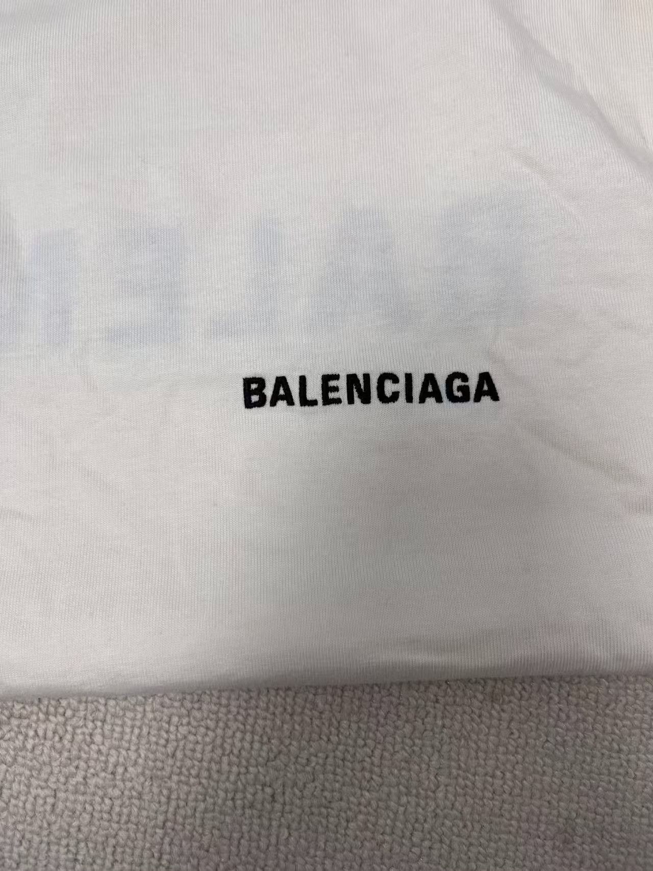 Balenciaga Balenciaga Back Logo Print Crewneck T-Shirt XXS Size US XXS / EU 40 - 4 Thumbnail
