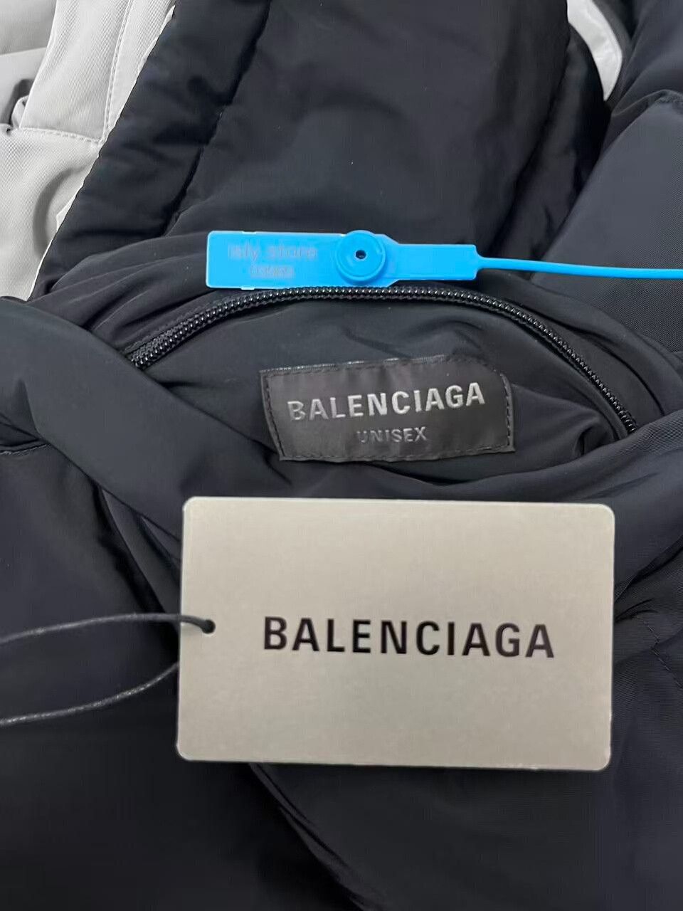 Balenciaga Balenciaga Cocoon Logo Puffer Jacket XS Size US XS / EU 42 / 0 - 6 Thumbnail