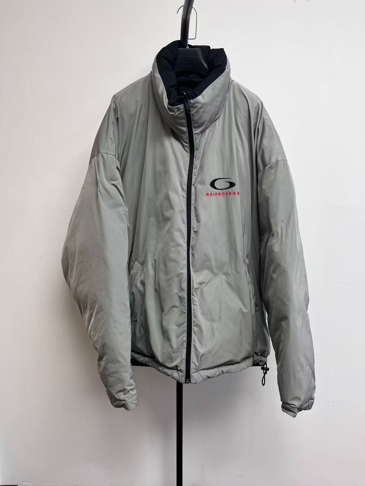 Balenciaga Balenciaga Cocoon Logo Puffer Jacket XS Size US XS / EU 42 / 0 - 2 Thumbnail