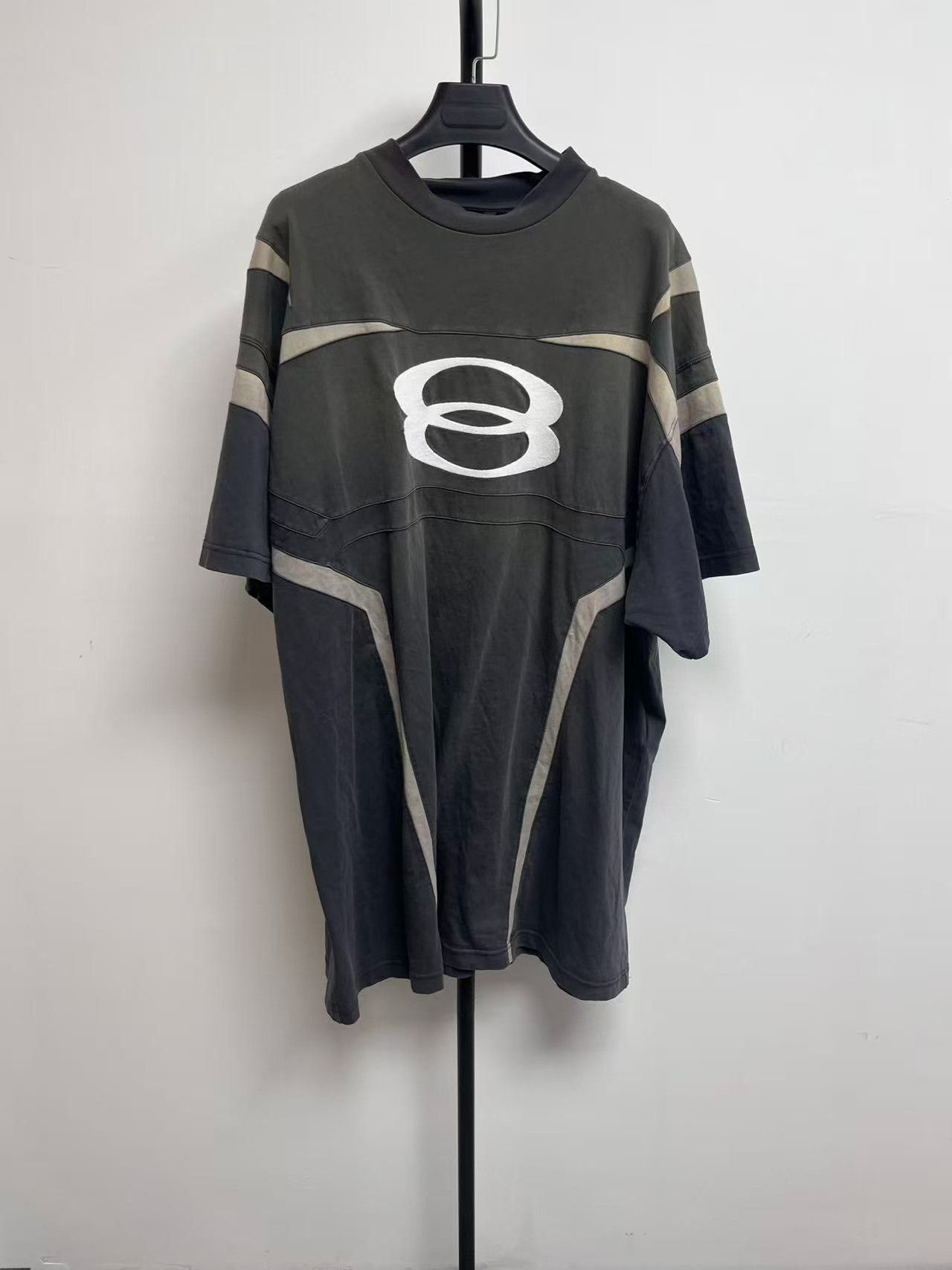 Balenciaga Balenciaga Unity Logo Paneled T-Shirt Size 3 Size US L / EU 52-54 / 3 - 2 Thumbnail