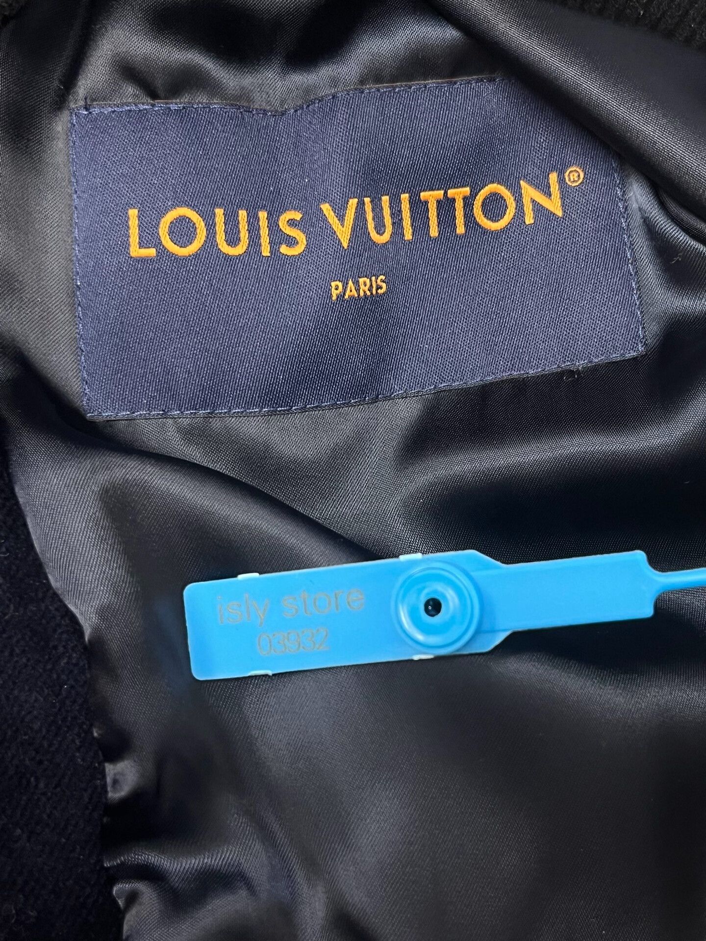 Louis Vuitton Louis Vuitton Embroidered Velvet Varsity Jacket Size 44 Size US S / EU 44-46 / 1 - 4 Thumbnail