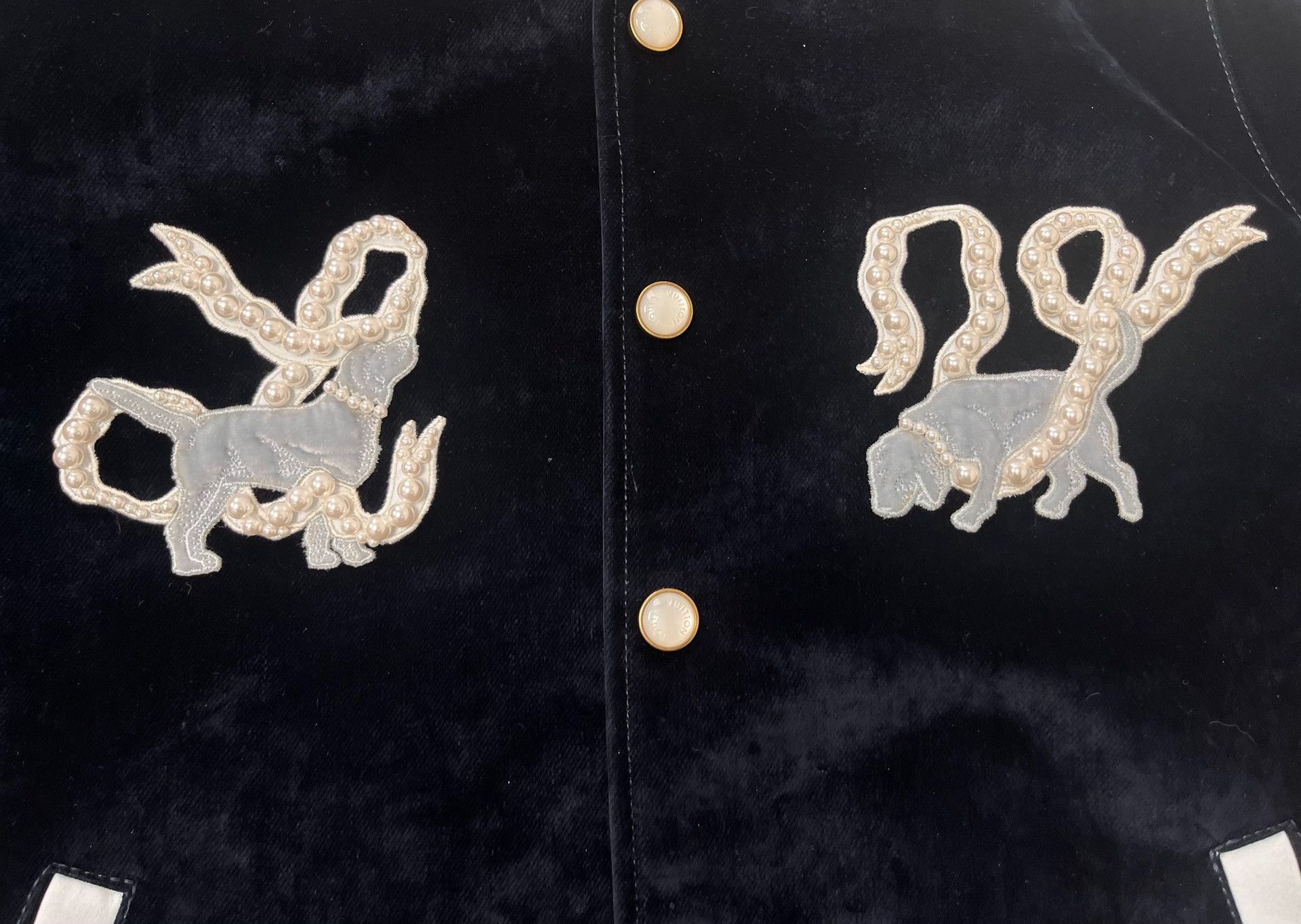 Louis Vuitton Louis Vuitton Embroidered Velvet Varsity Jacket Size 44 Size US S / EU 44-46 / 1 - 6 Thumbnail