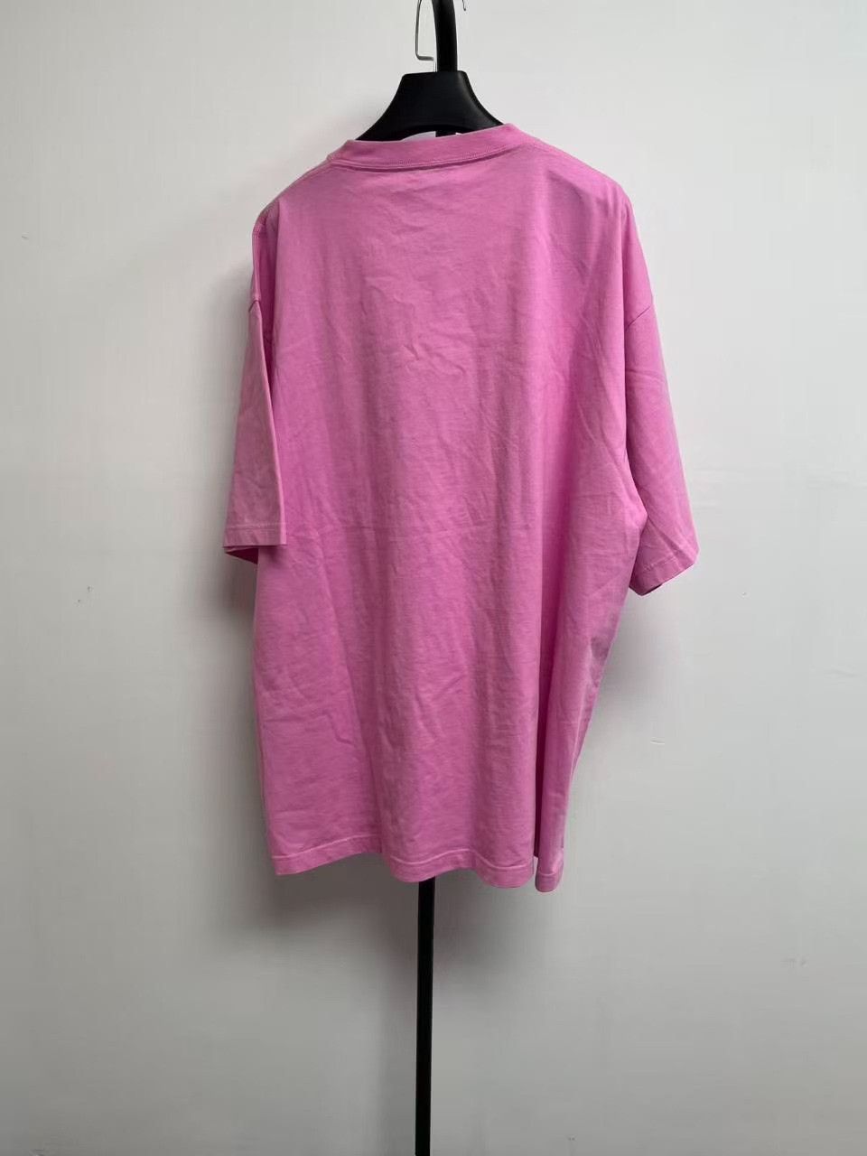 Balenciaga Balenciaga Pink Gay Pride Logo T-Shirt L Size US L / EU 52-54 / 3 - 3 Thumbnail