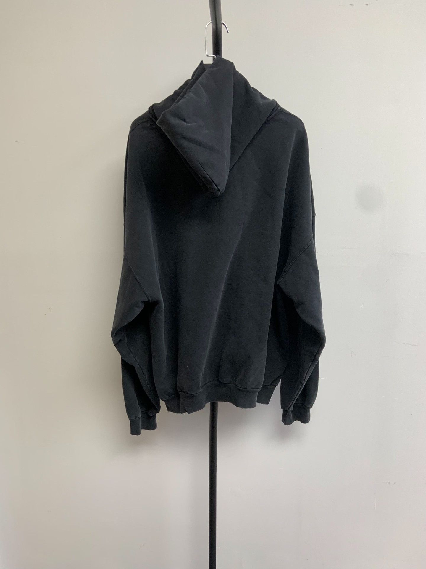 Balenciaga Balenciaga Distressed Logo Zip Hoodie XS Size US XS / EU 42 / 0 - 3 Thumbnail