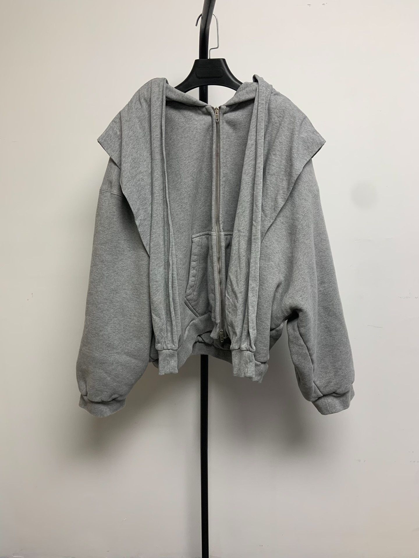 Balenciaga Balenciaga Four Sleeve Zip Hoodie L Size US L / EU 52-54 / 3 - 2 Thumbnail