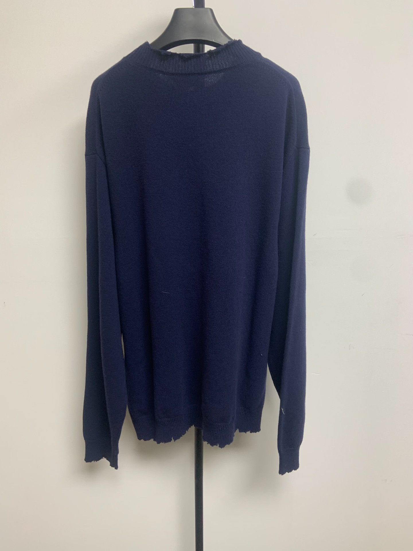 Balenciaga Balenciaga Distressed Logo Knit Sweater Size M Size US M / EU 48-50 / 2 - 3 Thumbnail