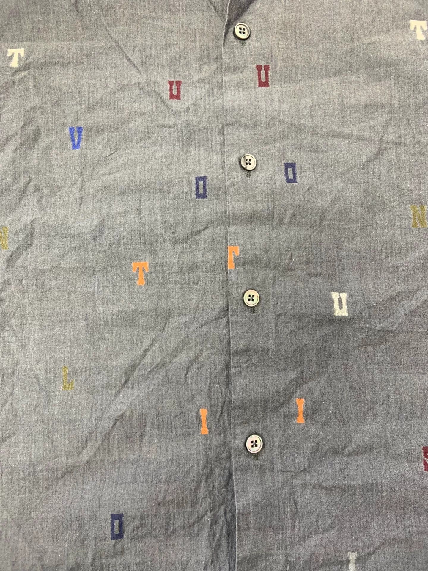 Louis Vuitton Louis Vuitton Logo Letter Print Shirt XL Size US XL / EU 56 / 4 - 4 Thumbnail