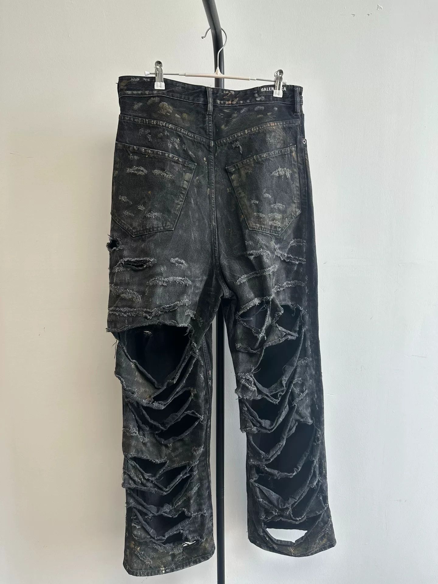 Balenciaga Balenciaga Mud Wash Distressed Jeans XS Size US 28 / EU 44 - 3 Thumbnail