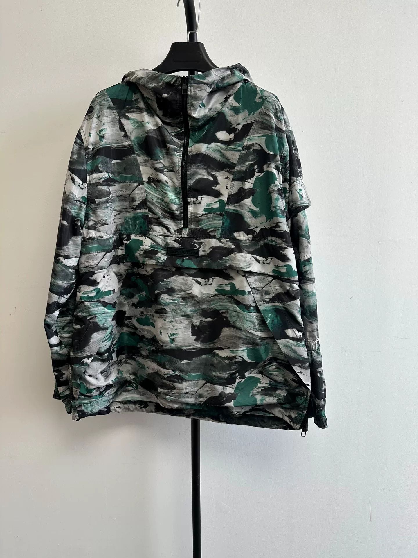Louis Vuitton Louis Vuitton Camo Graffiti Anorak 50 Size US M / EU 48-50 / 2 - 2 Thumbnail