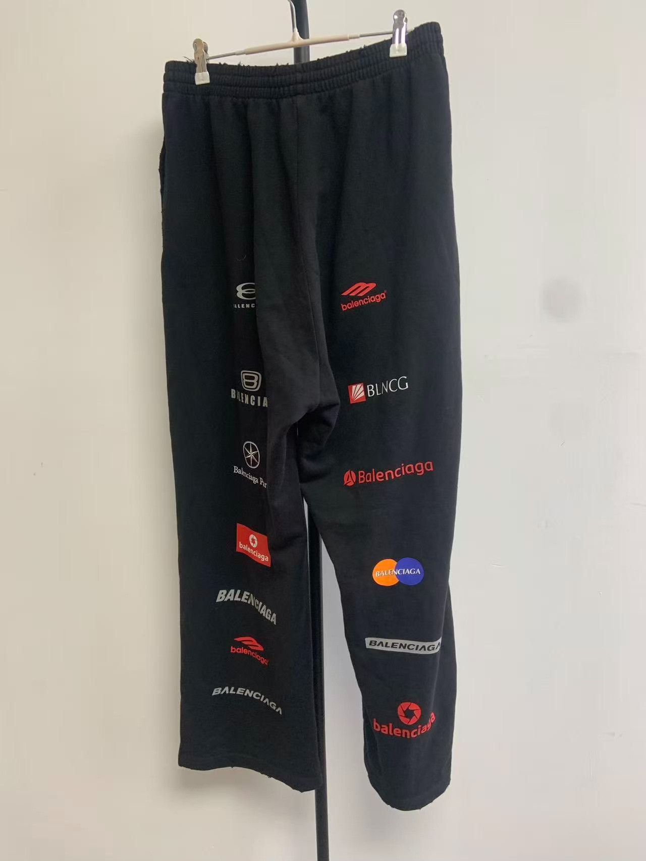 Balenciaga Balenciaga Multi Logo Print Sweatpants XS Size US 28 / EU 44 - 3 Thumbnail