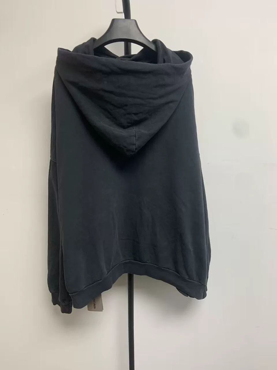 Balenciaga Balenciaga XXXL Logo Hoodie Black Size 2 Size US M / EU 48-50 / 2 - 3 Thumbnail