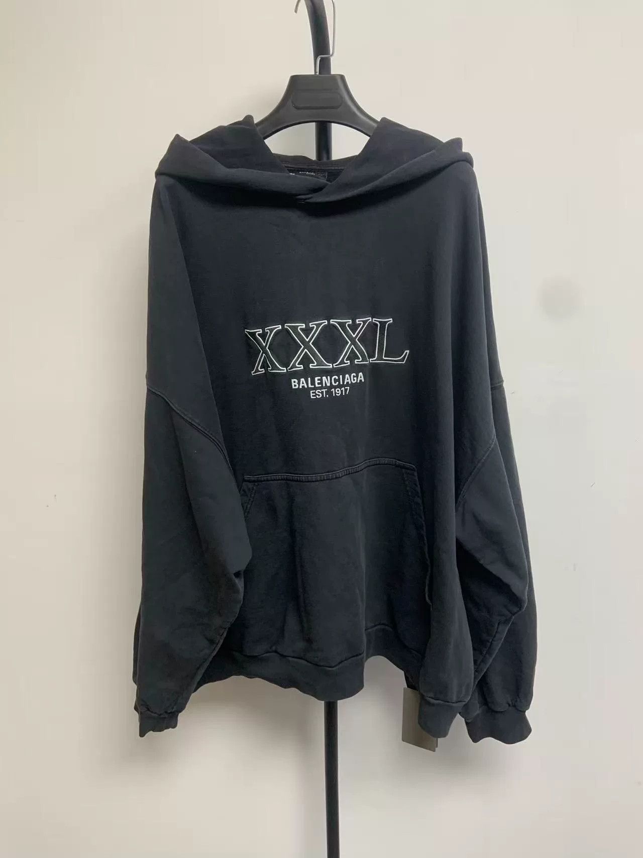 Balenciaga Balenciaga XXXL Logo Hoodie Black Size 2 Size US M / EU 48-50 / 2 - 2 Thumbnail