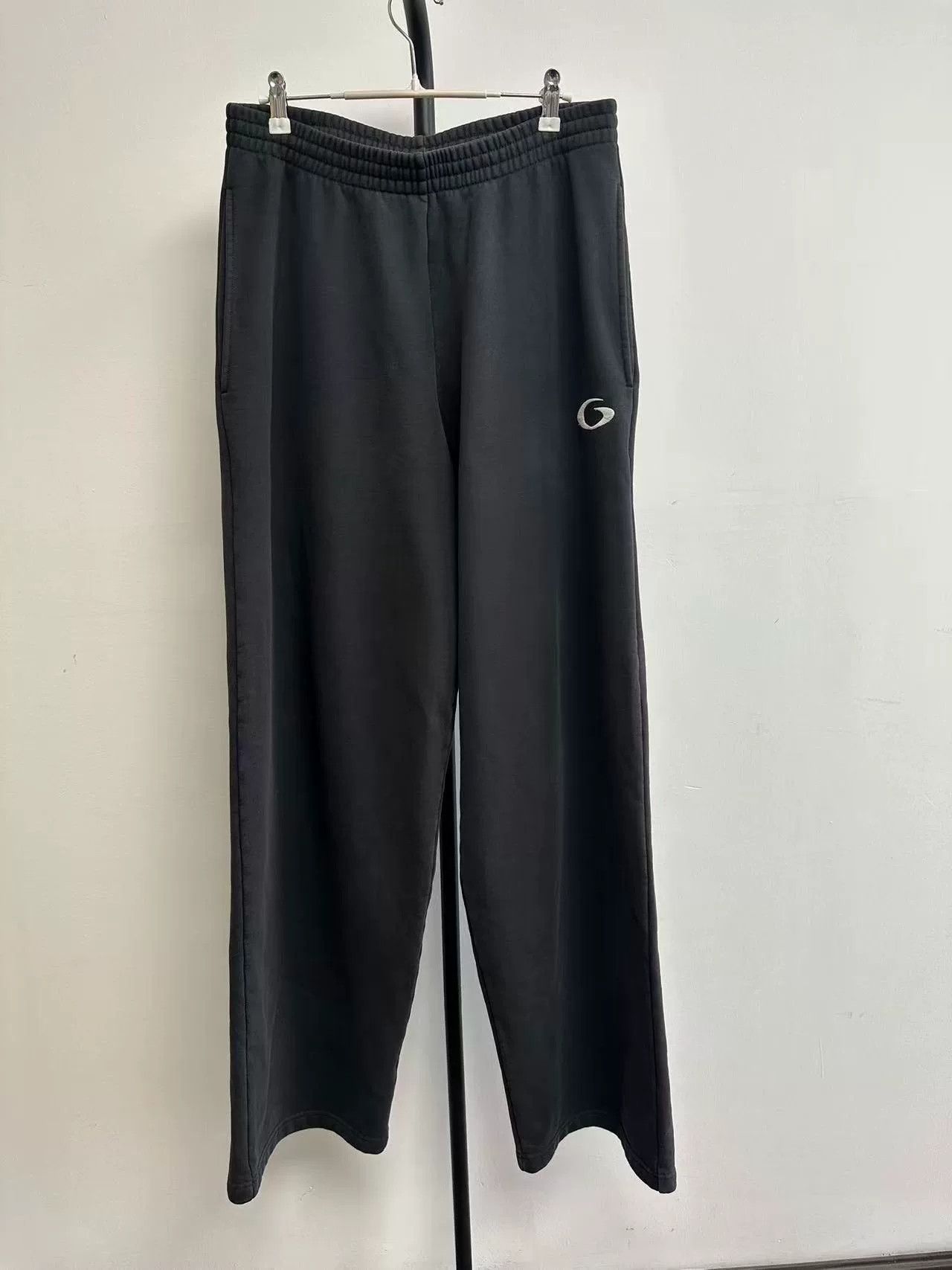 Balenciaga Balenciaga Embroidered Logo Sweatpants Size S Size US 30 / EU 46 - 2 Thumbnail