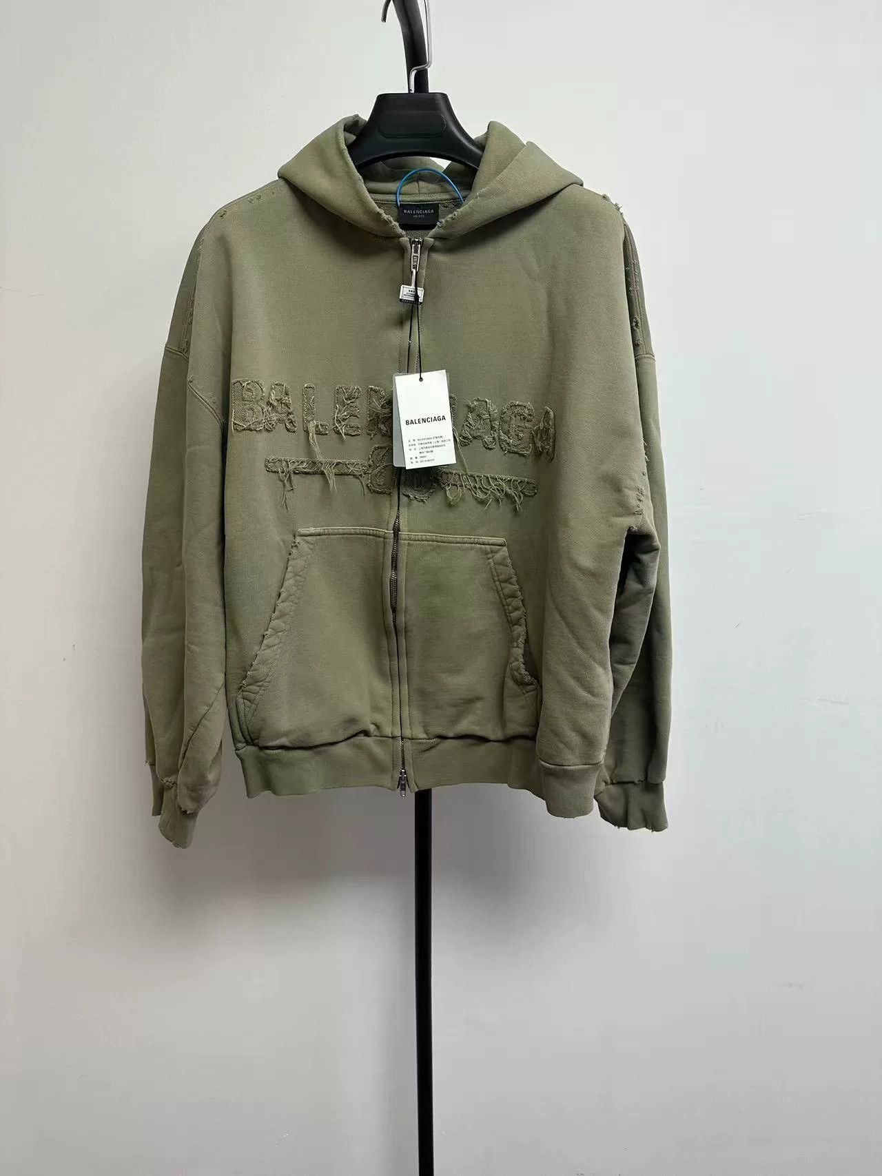 Balenciaga Balenciaga Distressed Zip-Up Hoodie Size S Size US S / EU 44-46 / 1 - 2 Thumbnail