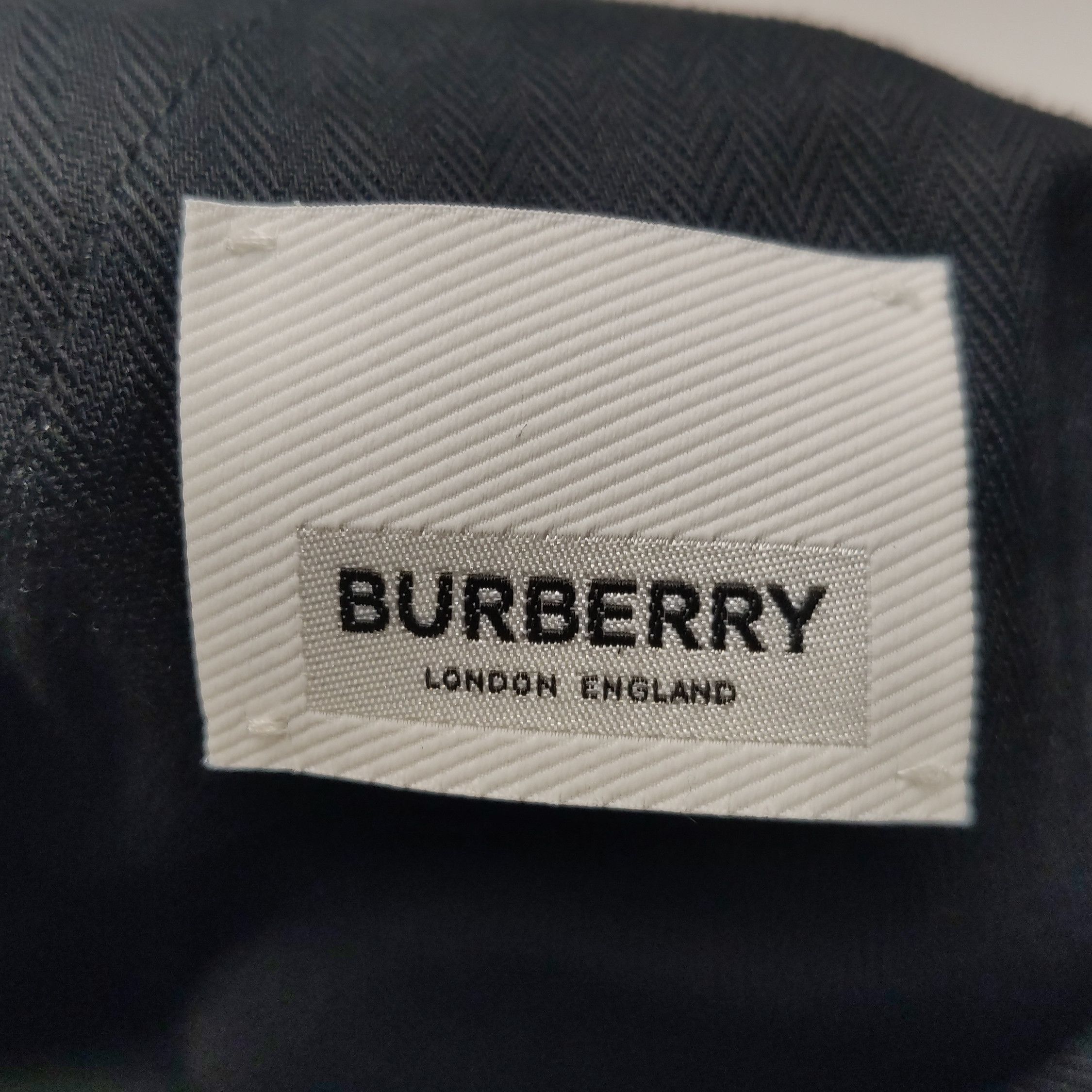 Burberry Burberry Men 36 Casual Pants Size US 36 / EU 52 - 7 Thumbnail