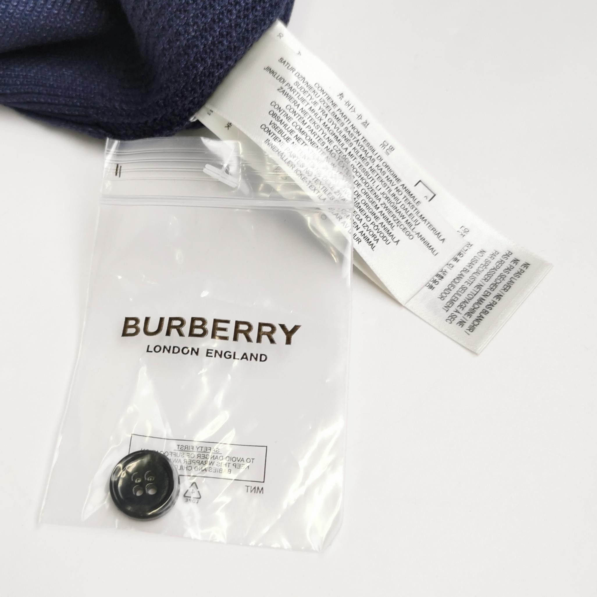 Burberry Burberry Men m Short Sleeve Shirts Size US M / EU 48-50 / 2 - 5 Thumbnail