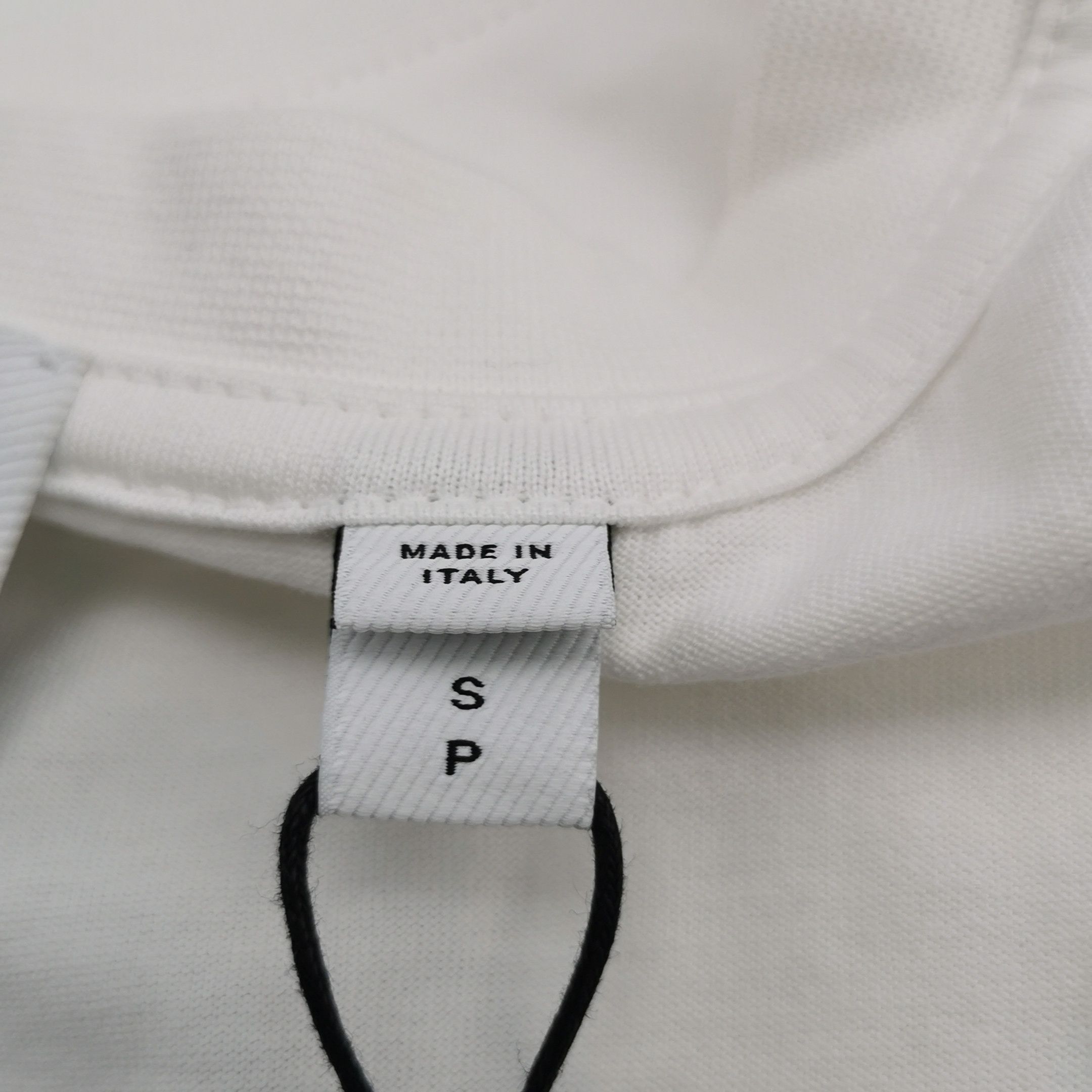 Burberry Burberry Men s Sleeveless Size US S / EU 44-46 / 1 - 6 Thumbnail