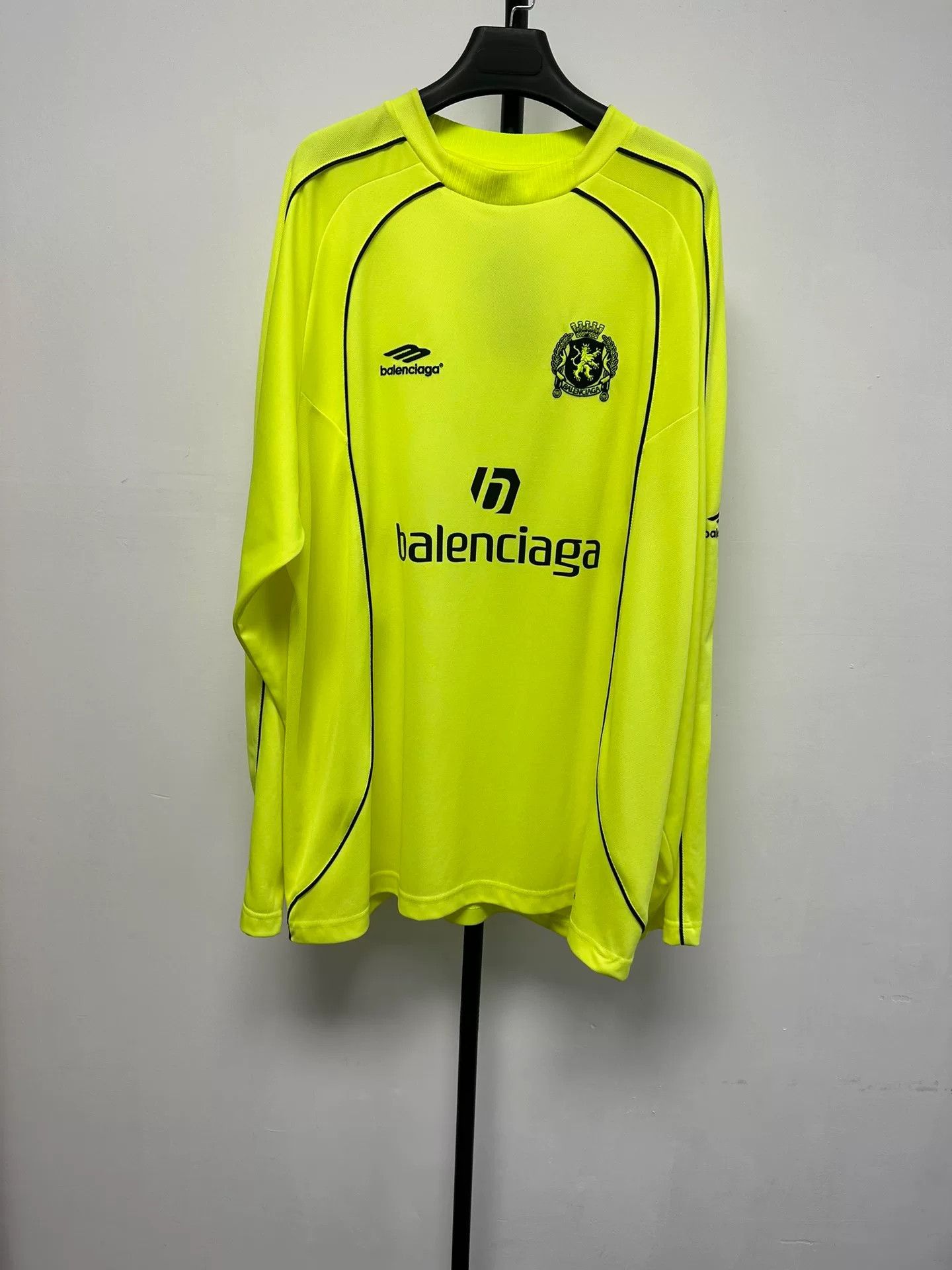 Balenciaga Balenciaga Neon Logo Long Sleeve Shirt Size 1 Size US S / EU 44-46 / 1 - 2 Thumbnail