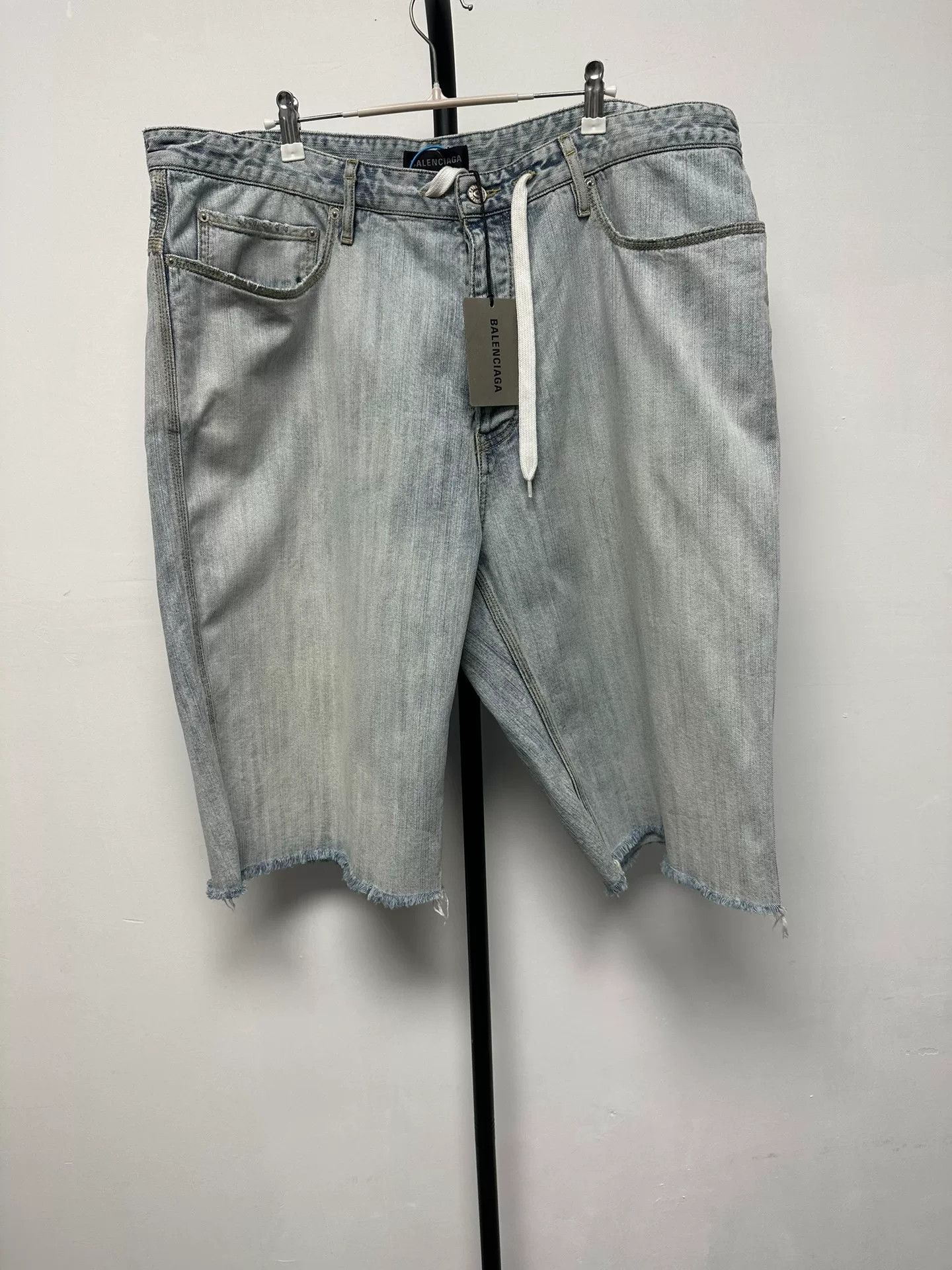 Balenciaga Balenciaga Distressed Denim Shorts 31 Size US 31 - 2 Thumbnail