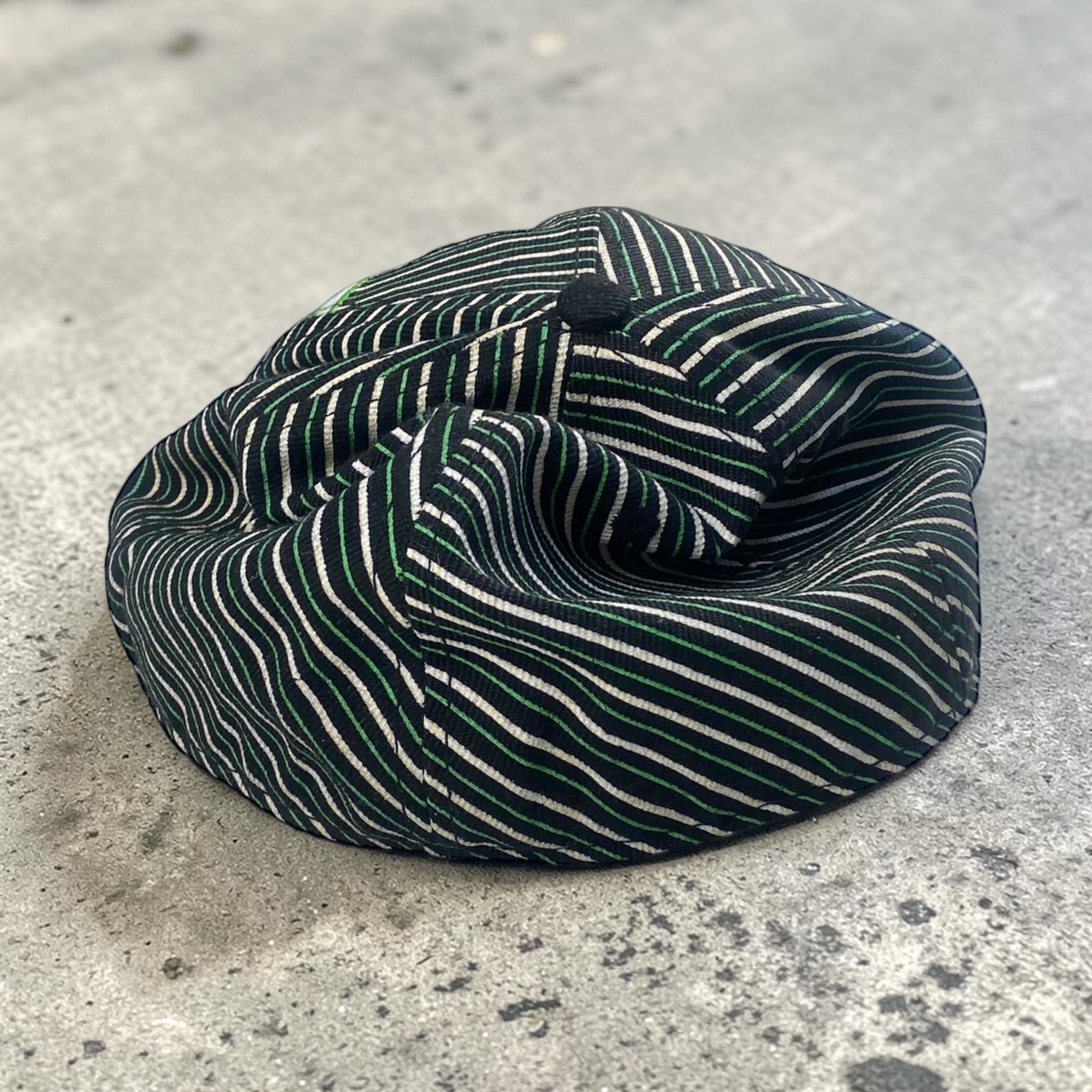 Volcom Volcom Hat Size 7 2/1 Size ONE SIZE - 2 Thumbnail