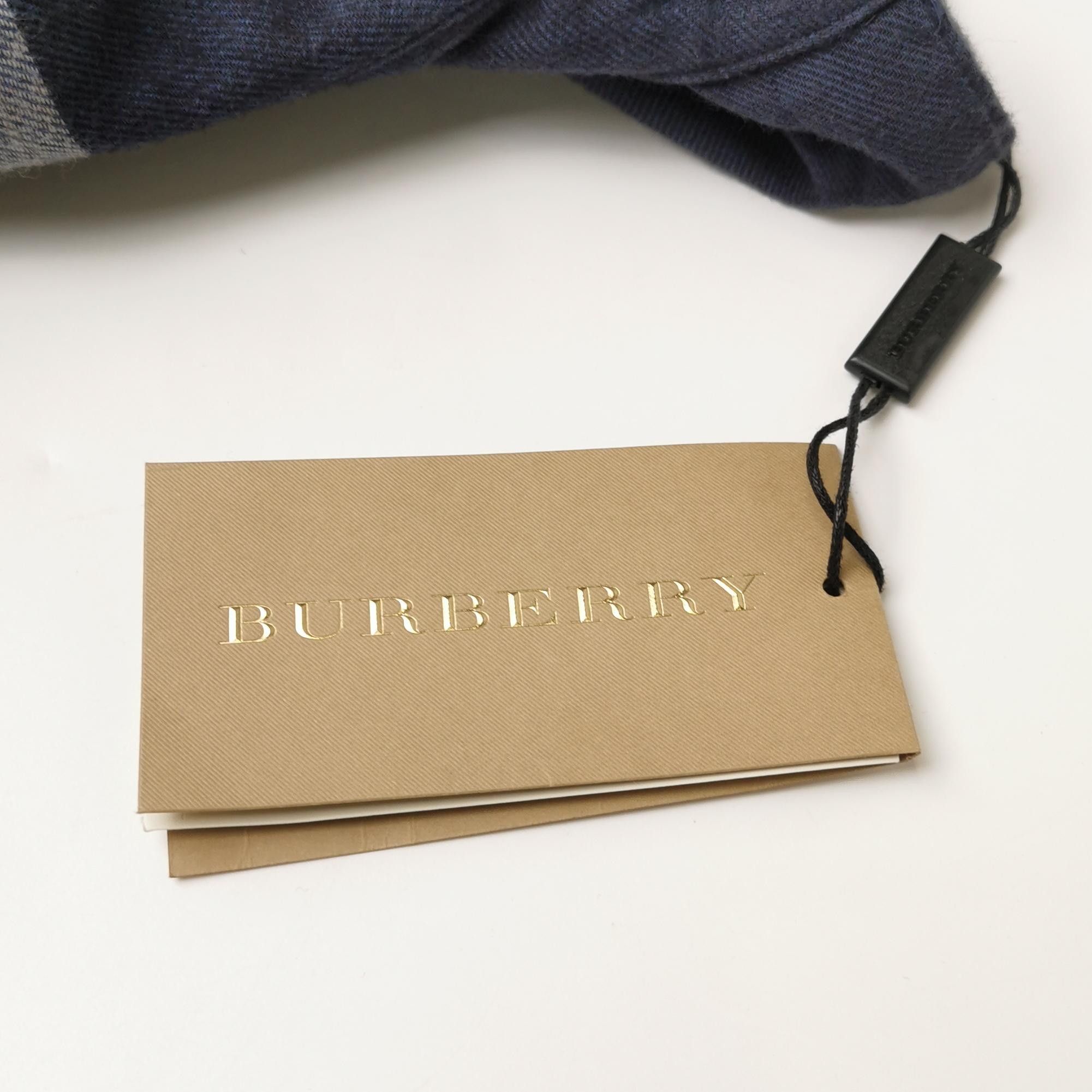 Burberry Burberry Men s Button Ups Size US S / EU 44-46 / 1 - 5 Thumbnail